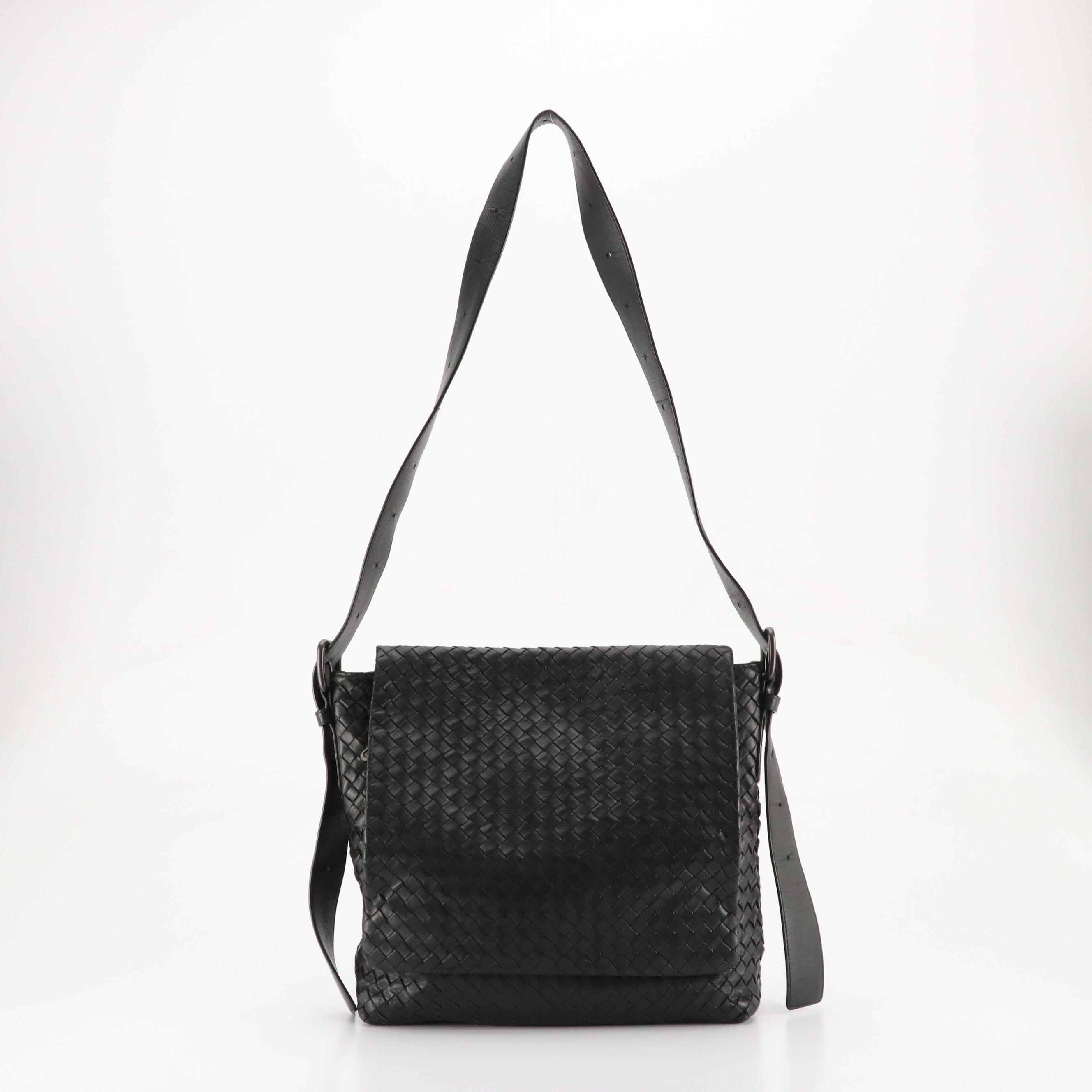 Bottega Veneta Front Flap Messenger Crossbody Bag in Black Intrecciato Leather