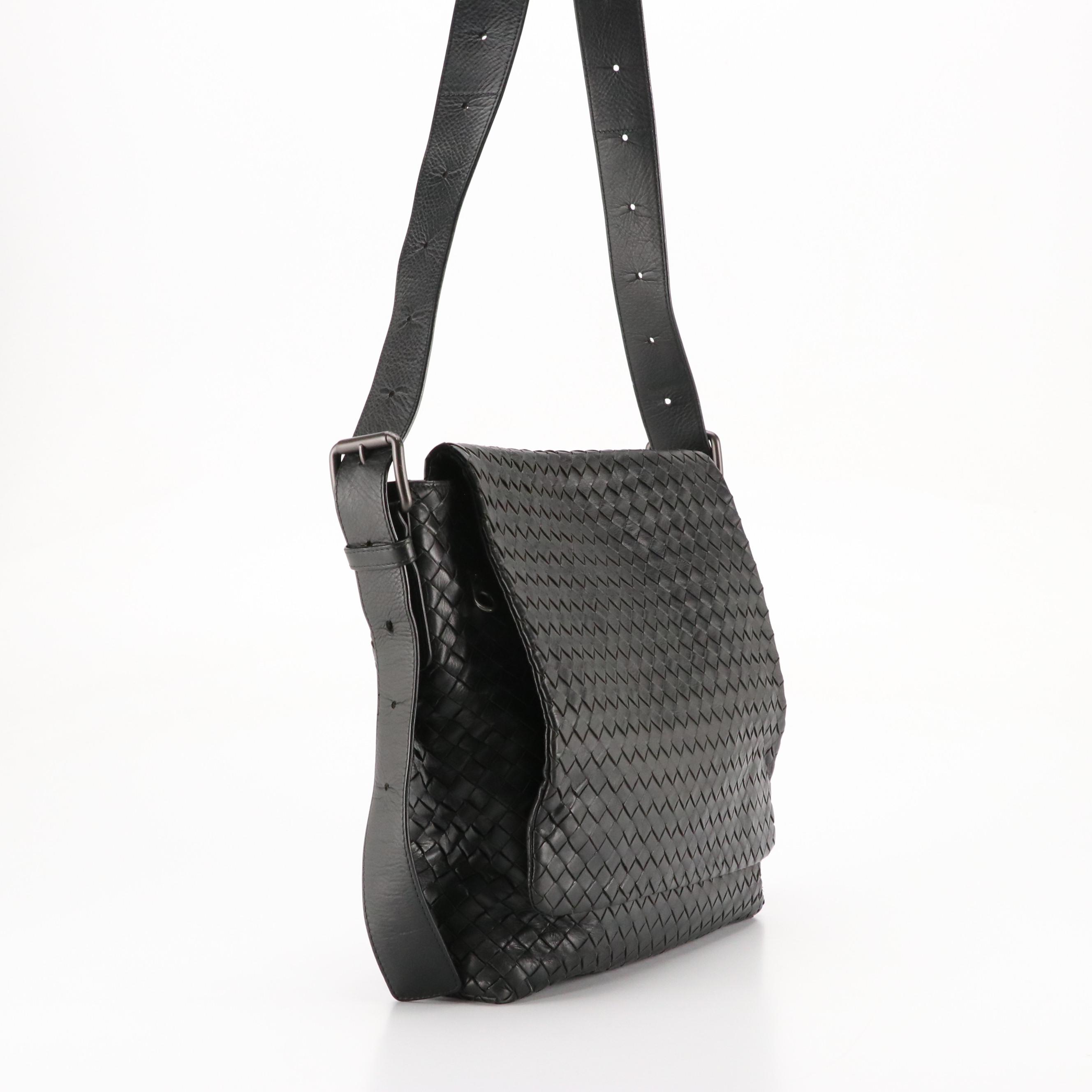 Bottega Veneta Front Flap Messenger Crossbody Bag in Black Intrecciato Leather