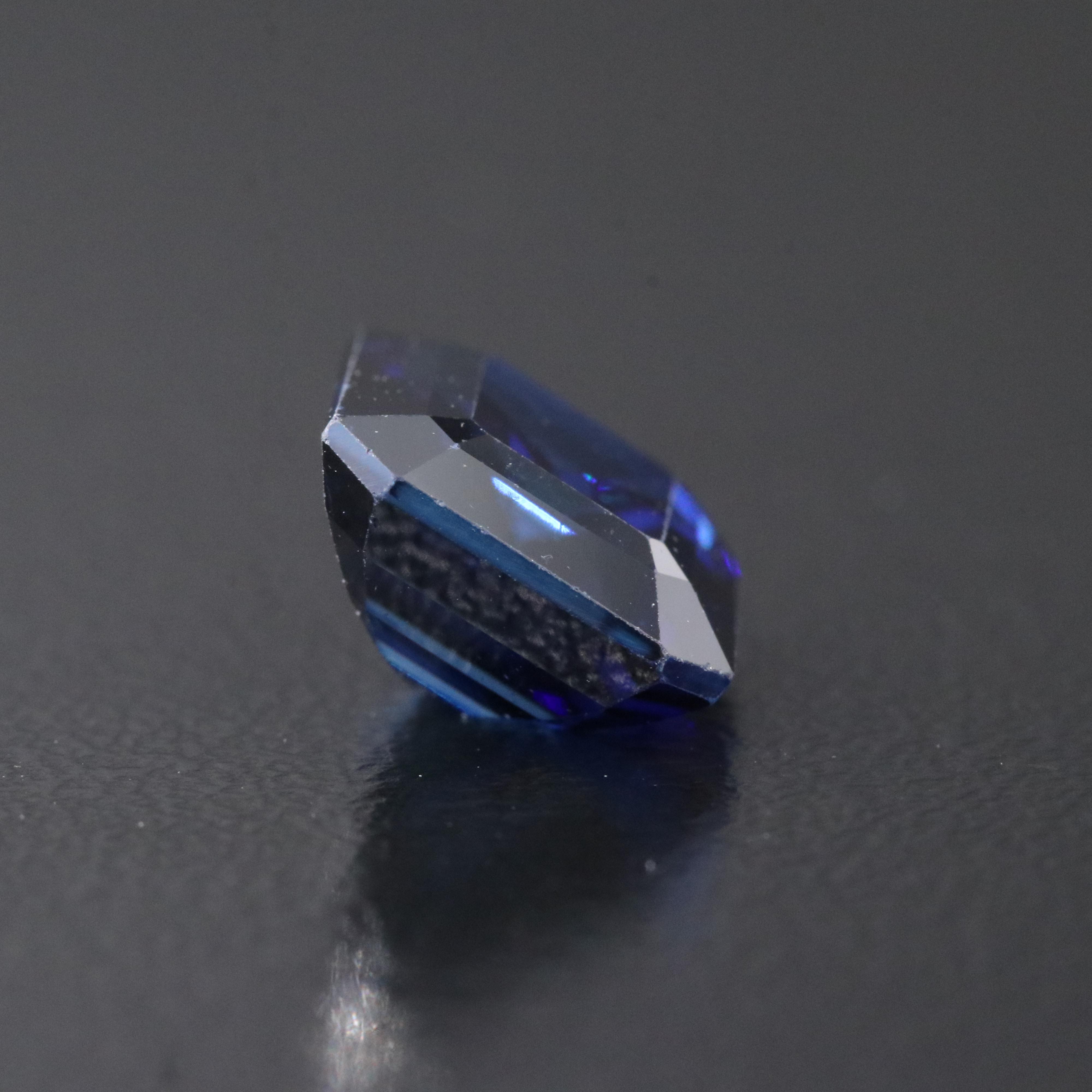 Loose 5.56 CT Lab Grown Sapphire