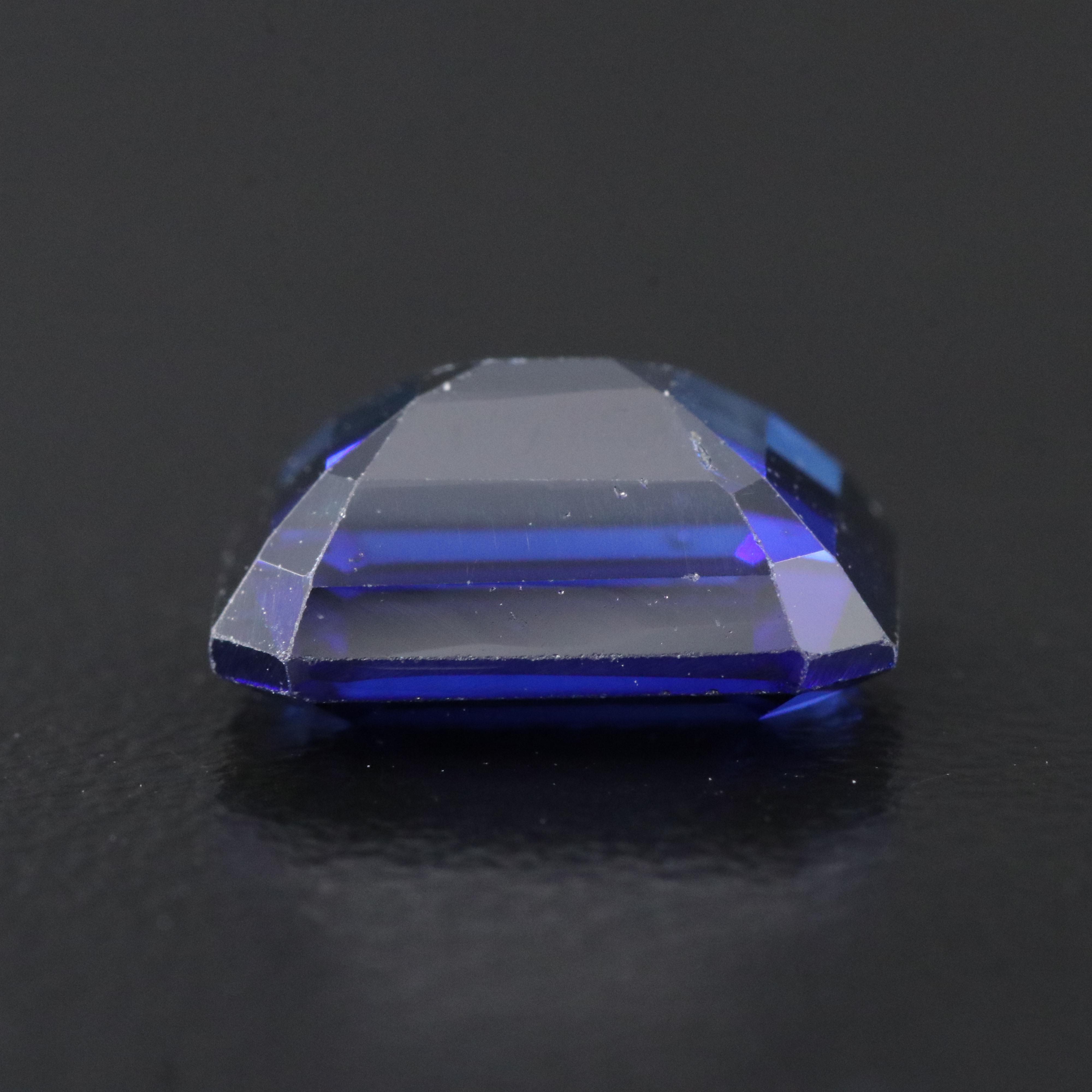 Loose 5.56 CT Lab Grown Sapphire