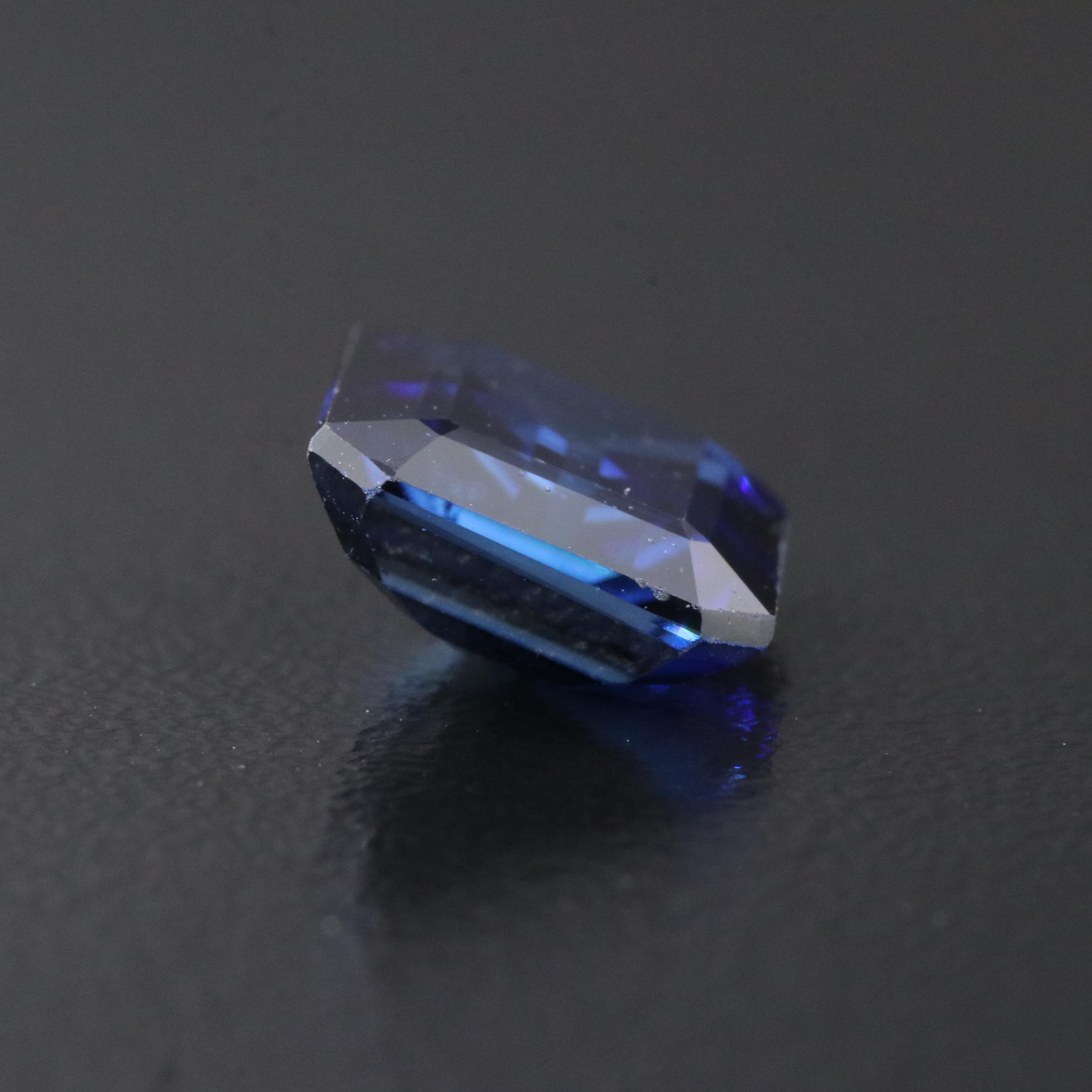 Loose 5.07 CT Lab Grown Sapphire