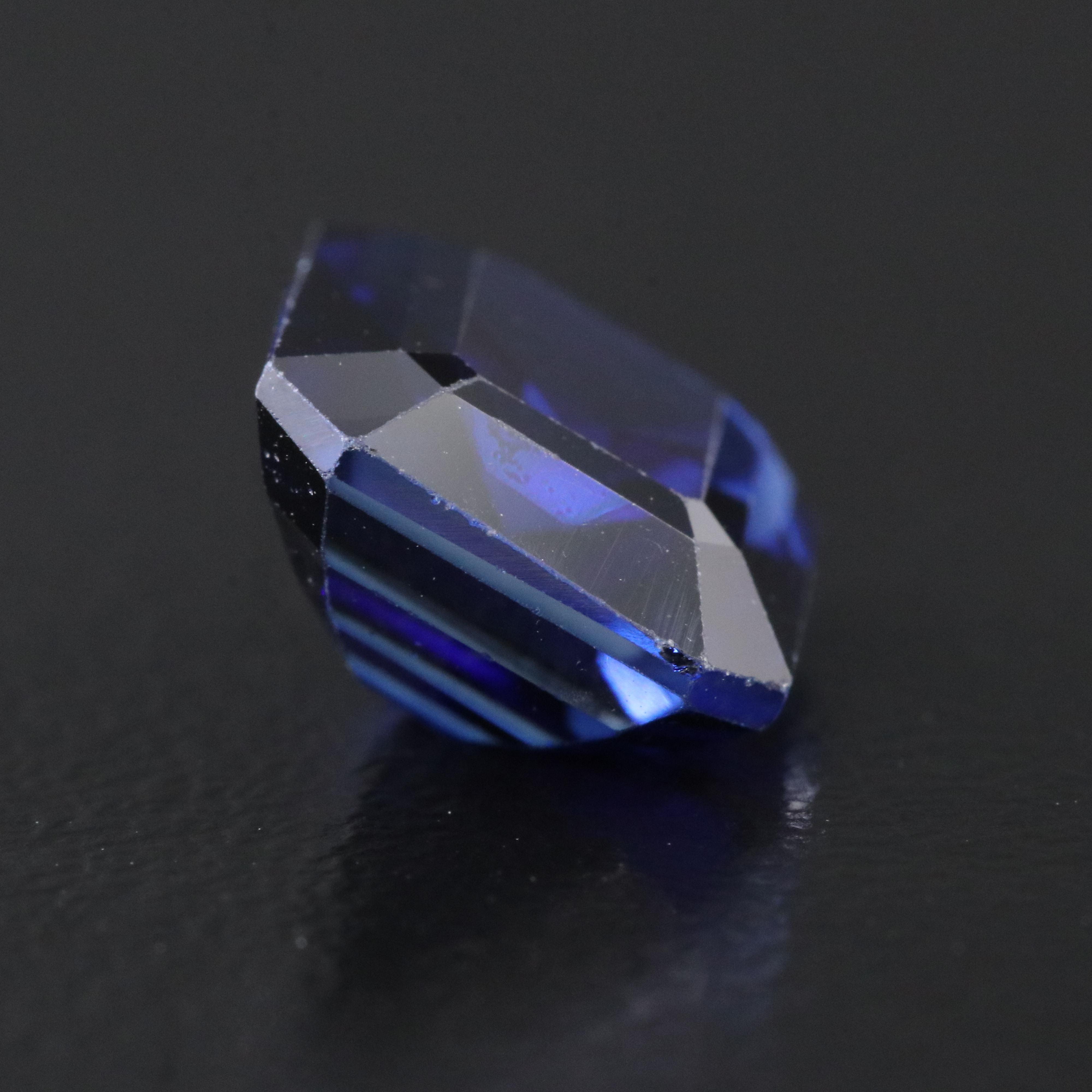 Loose 5.60 CT Lab Grown Sapphire