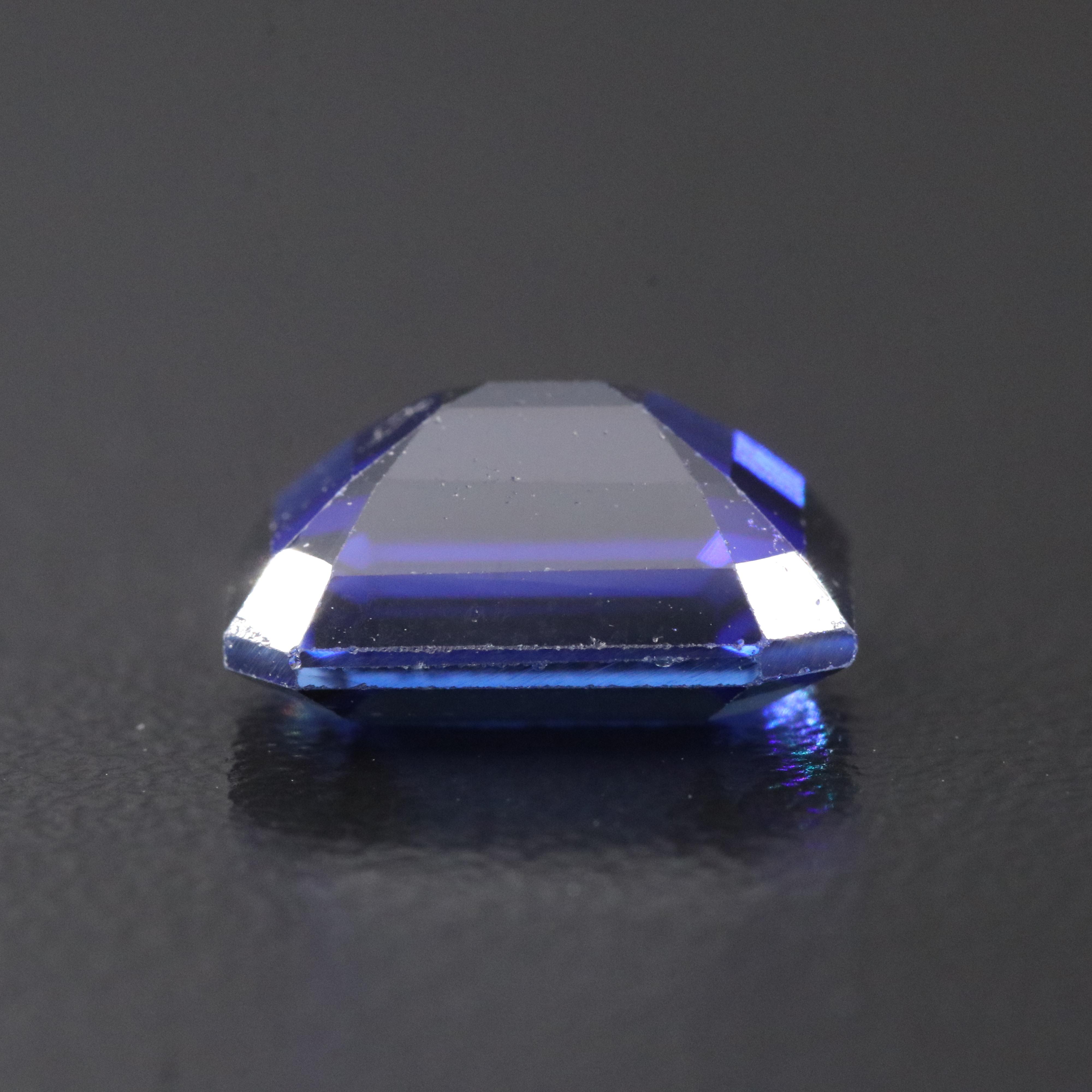Loose 5.60 CT Lab Grown Sapphire
