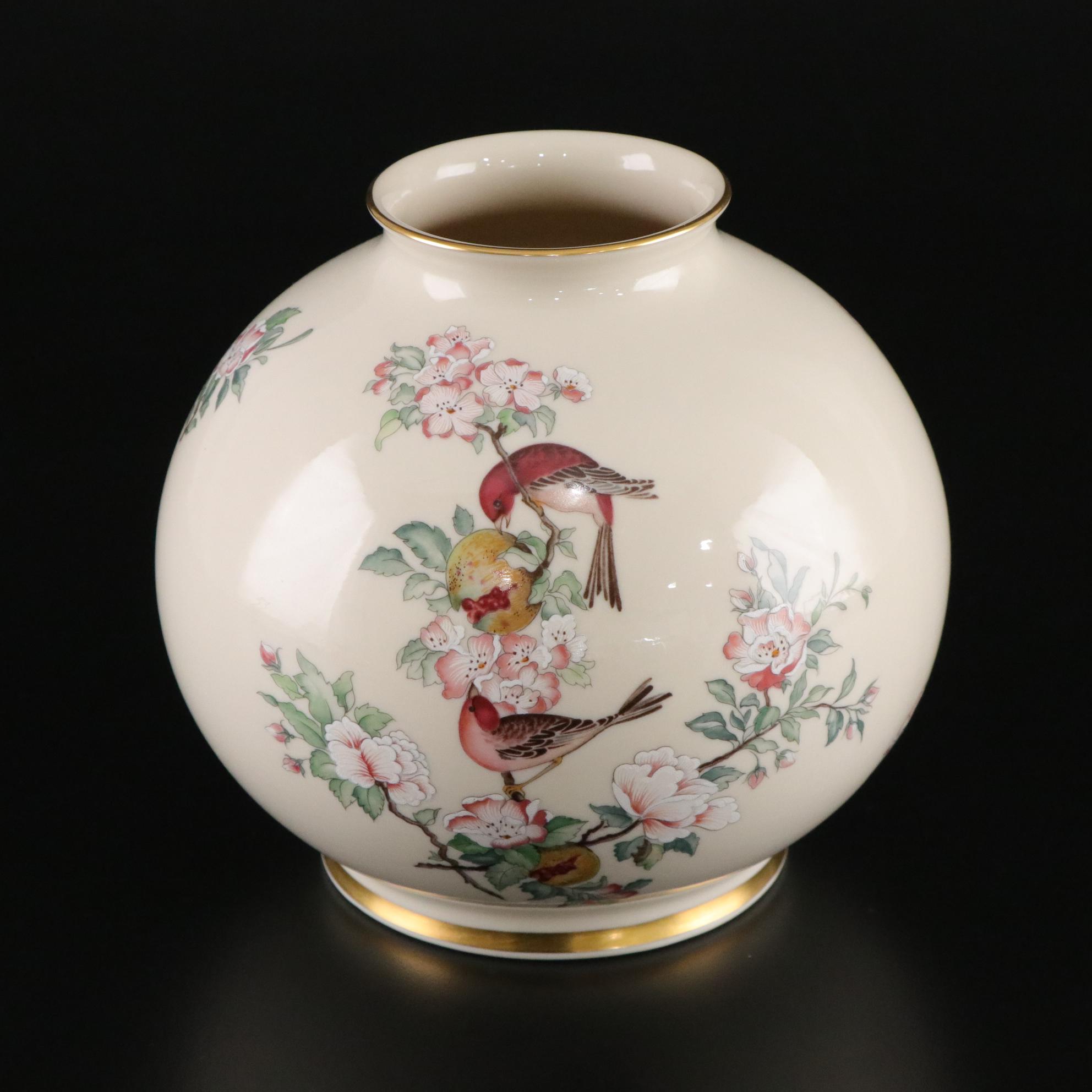 Lenox Smithsonian "Tucker" Pitcher & "Vienna" Teacup with "Serenade" Globe Vase