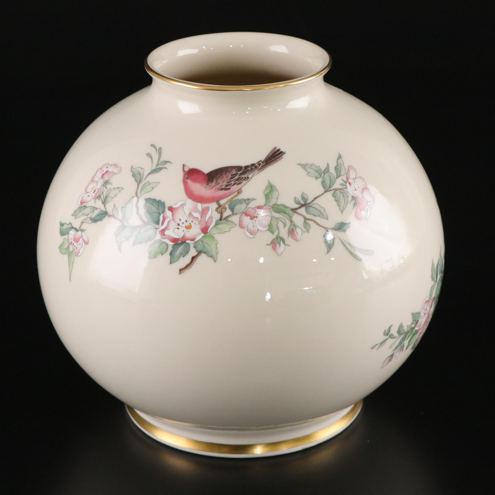 Lenox Smithsonian "Tucker" Pitcher & "Vienna" Teacup with "Serenade" Globe Vase