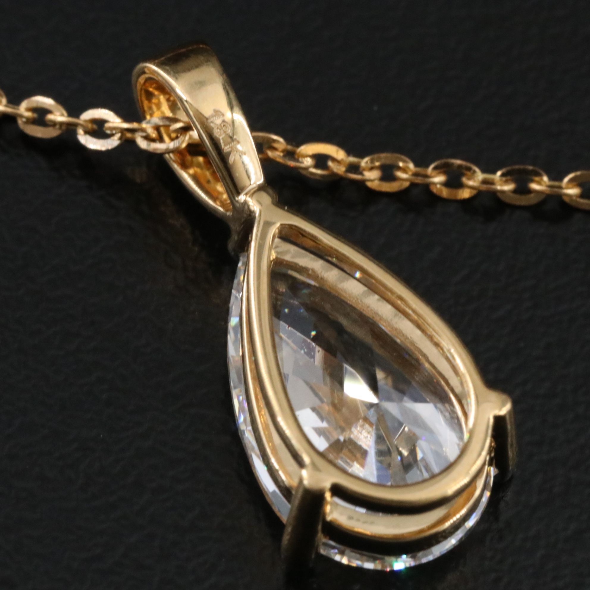 18K 3.51 CT Lab Grown Diamond Solitaire Pendant Necklace with IGI Report