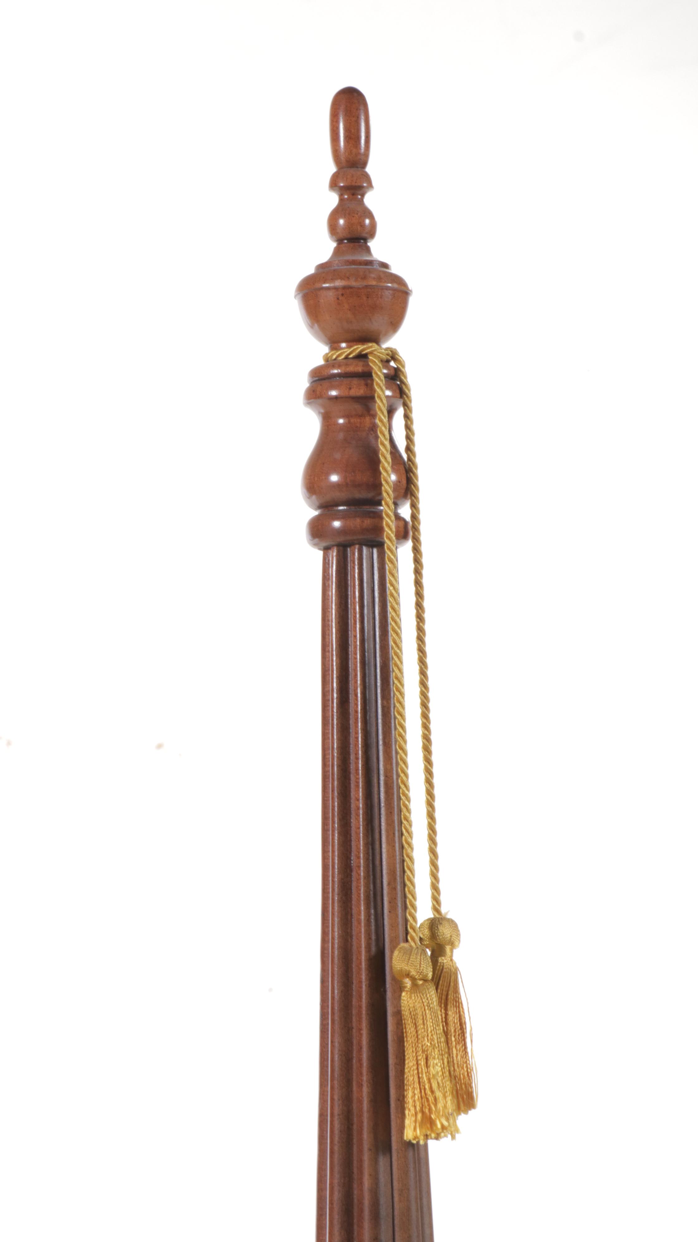 Hood Furniture Federal Mahogany Finish Rice Grain King Size Four-Poster Bed