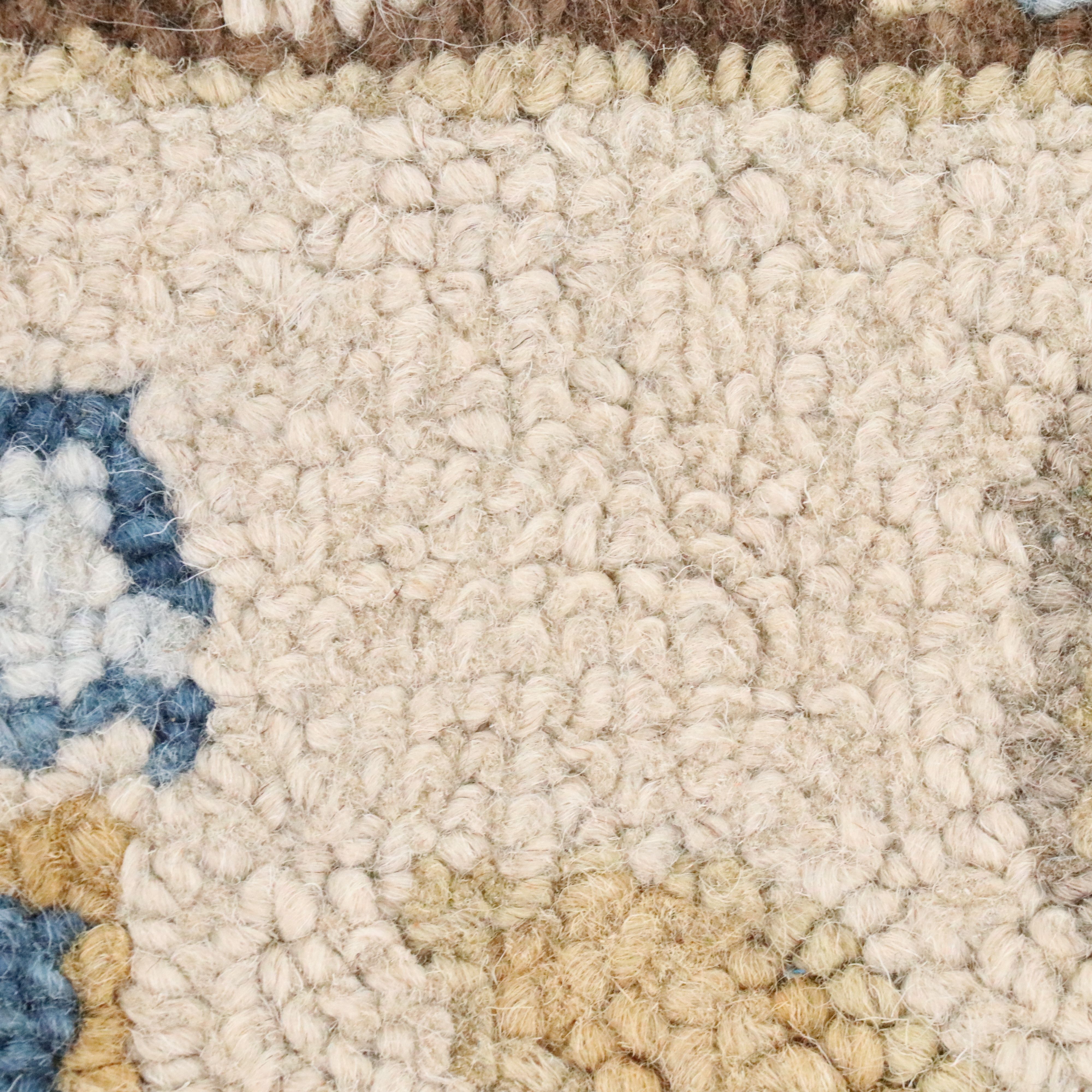 7'11 x 10'10 Hand-Tufted Nourison "Wrigley" Area Rug