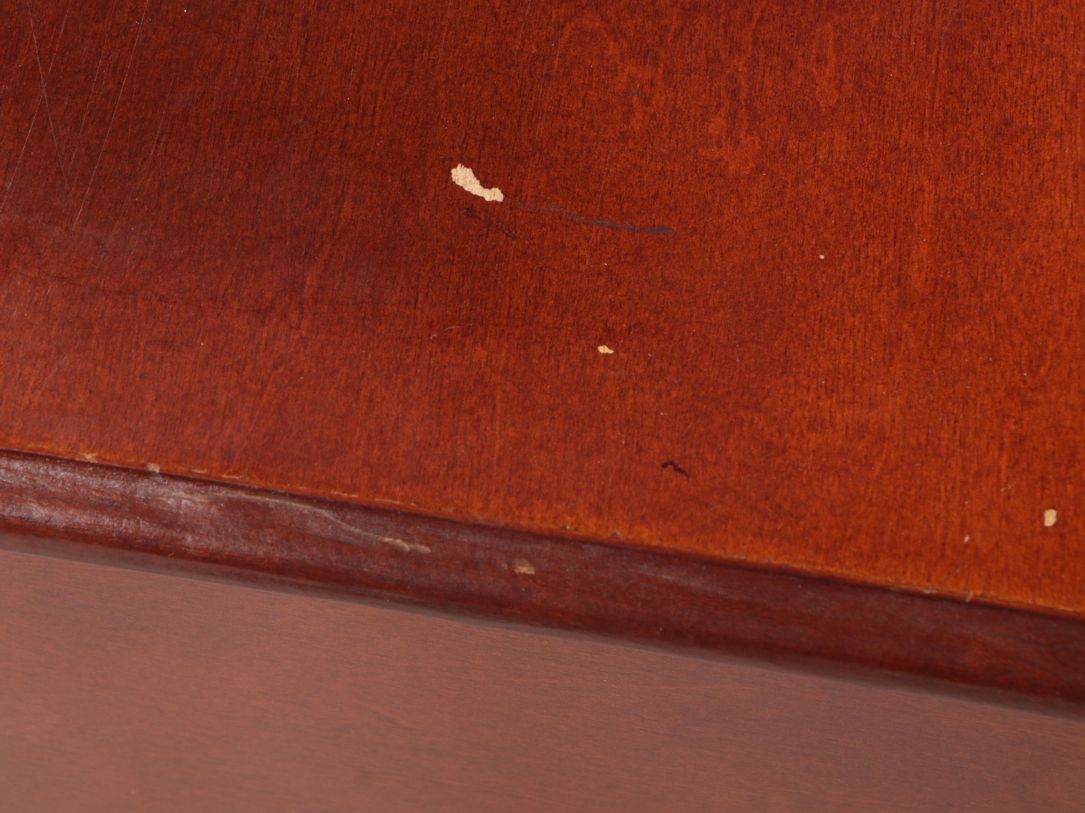 Queen Anne Style Mahogany Finish Nightstand