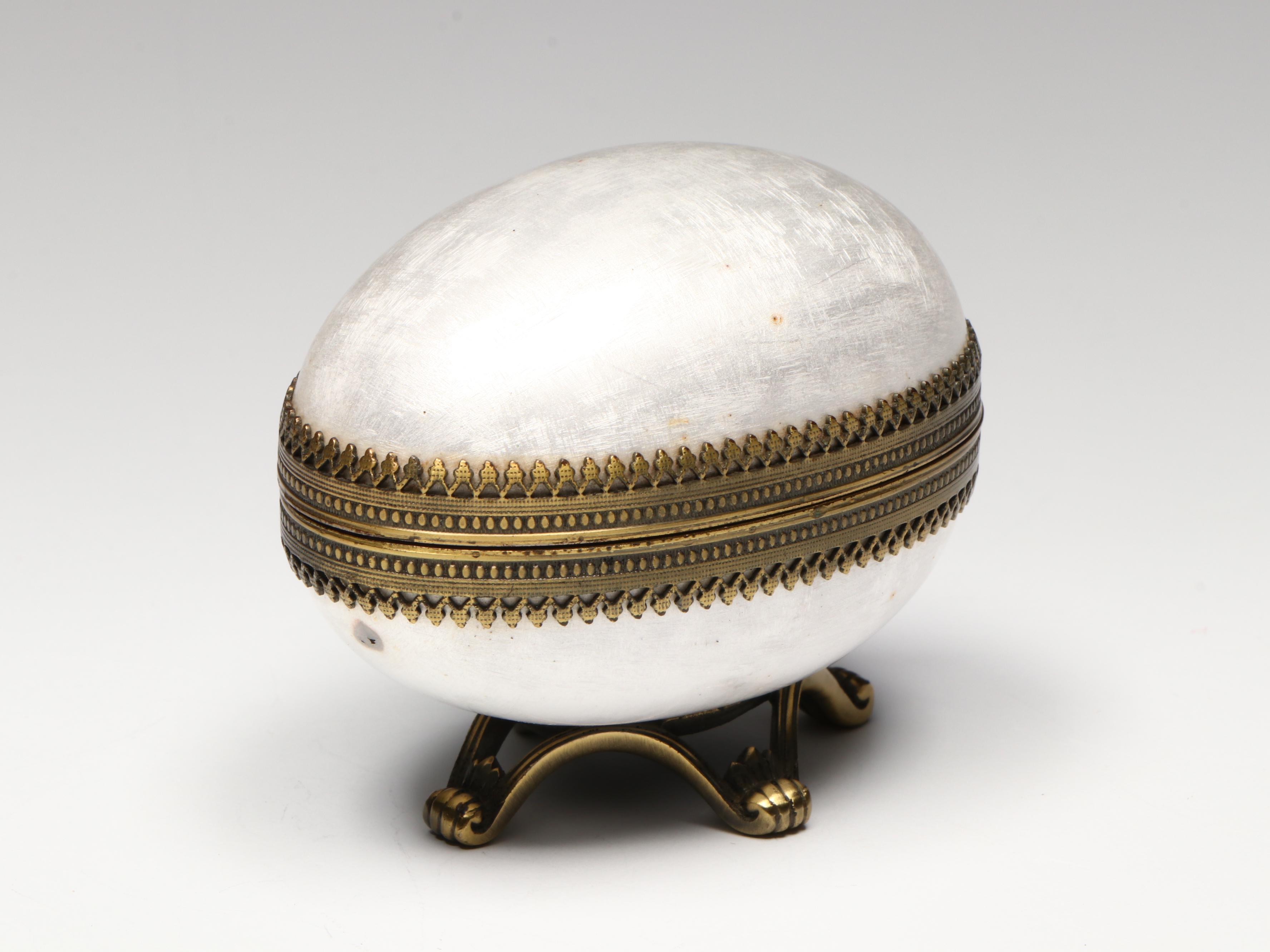 Evans "Imperial Egg" White Enamel Footed Table Lighter, Mid-20th Century