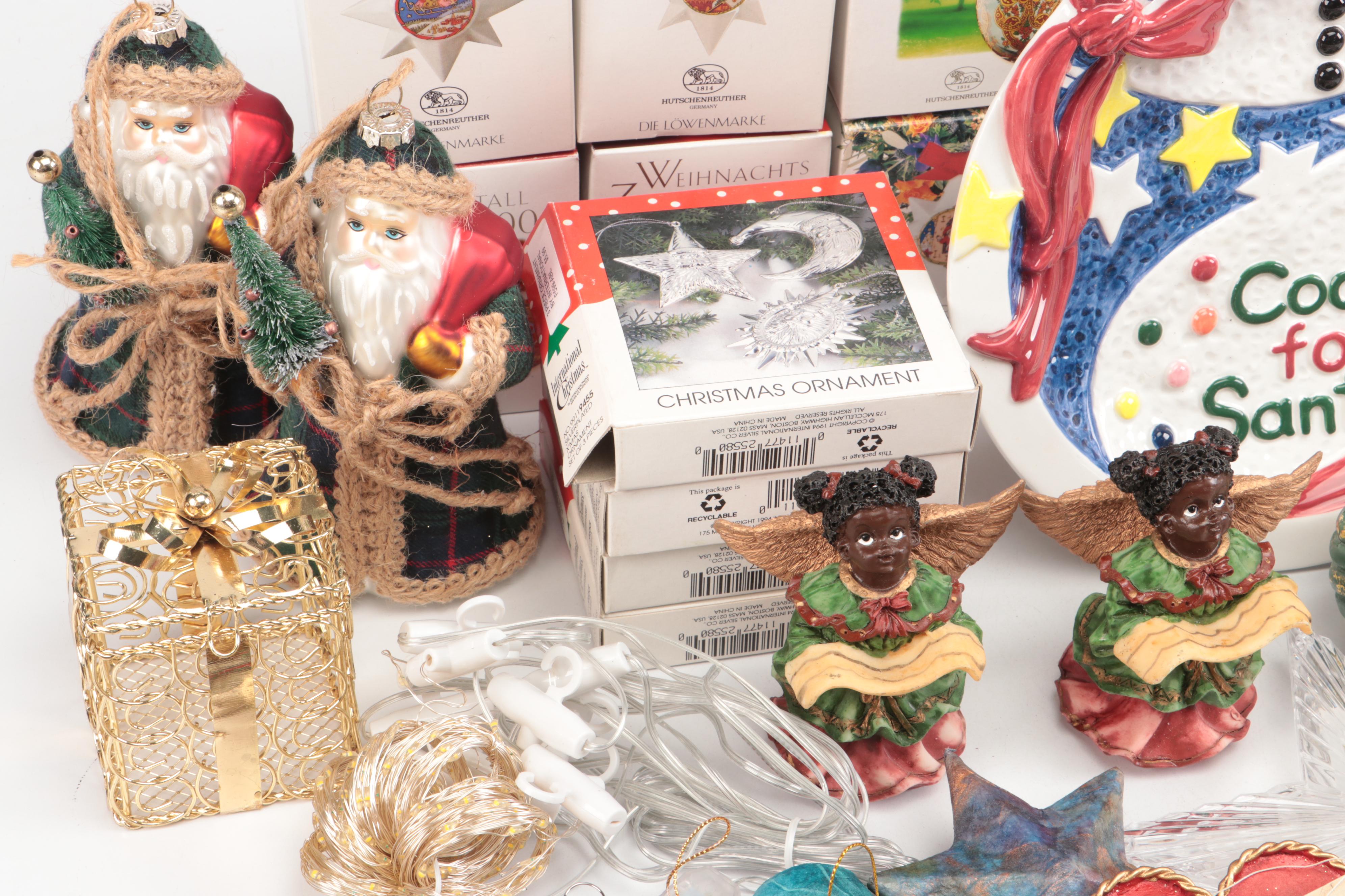 Rustic Style Christmas Ornaments with Other Christmas Décor