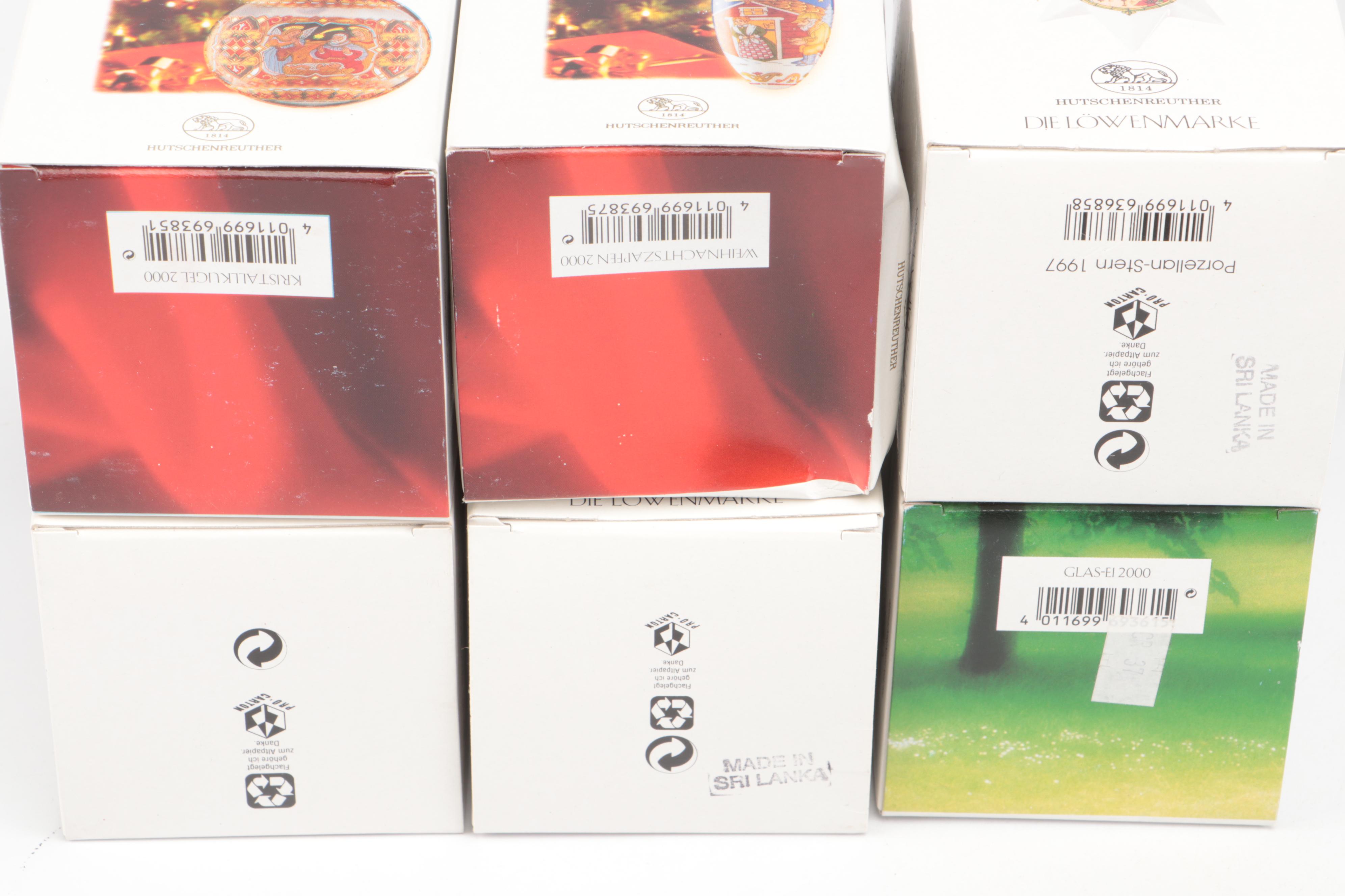 Rustic Style Christmas Ornaments with Other Christmas Décor