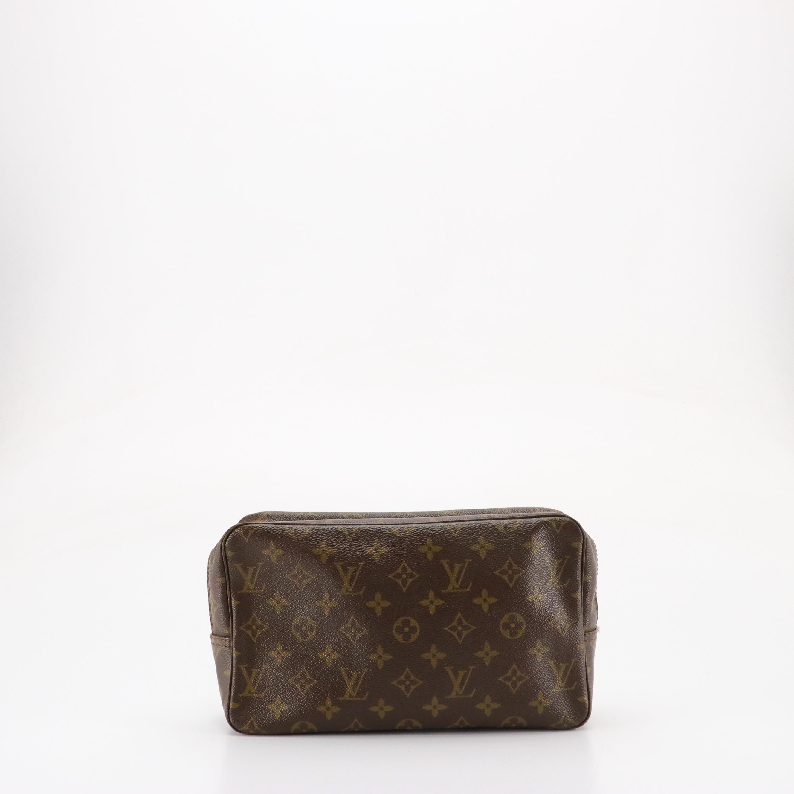 Louis Vuitton Trousse Toilette 28 Pouch in Monogram Canvas