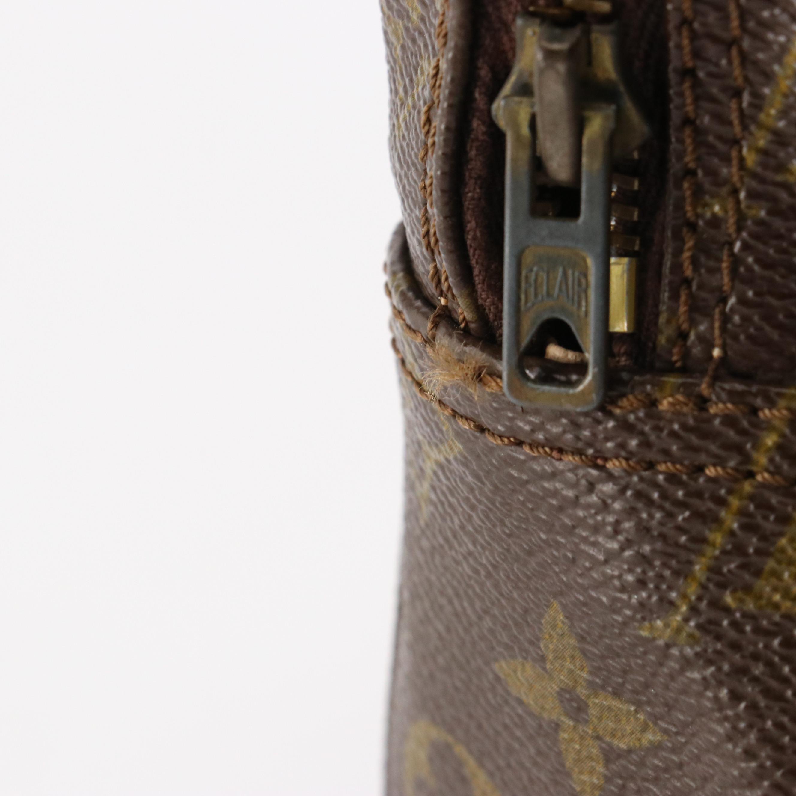 Louis Vuitton Trousse Toilette 28 Pouch in Monogram Canvas