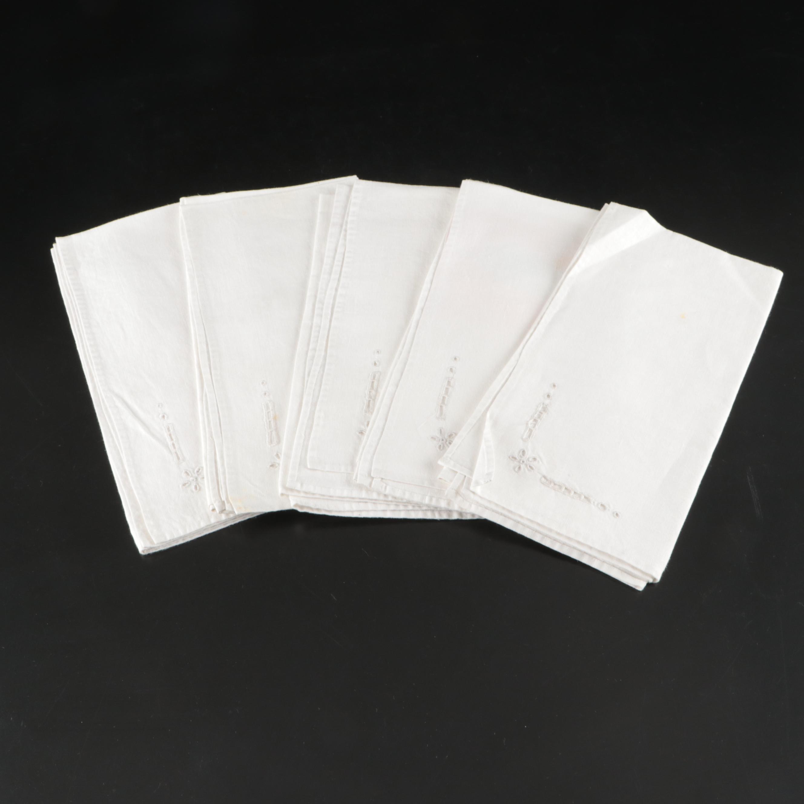 Cream and White Cotton and Polyester Tablecloths, Placemats, and Napkins