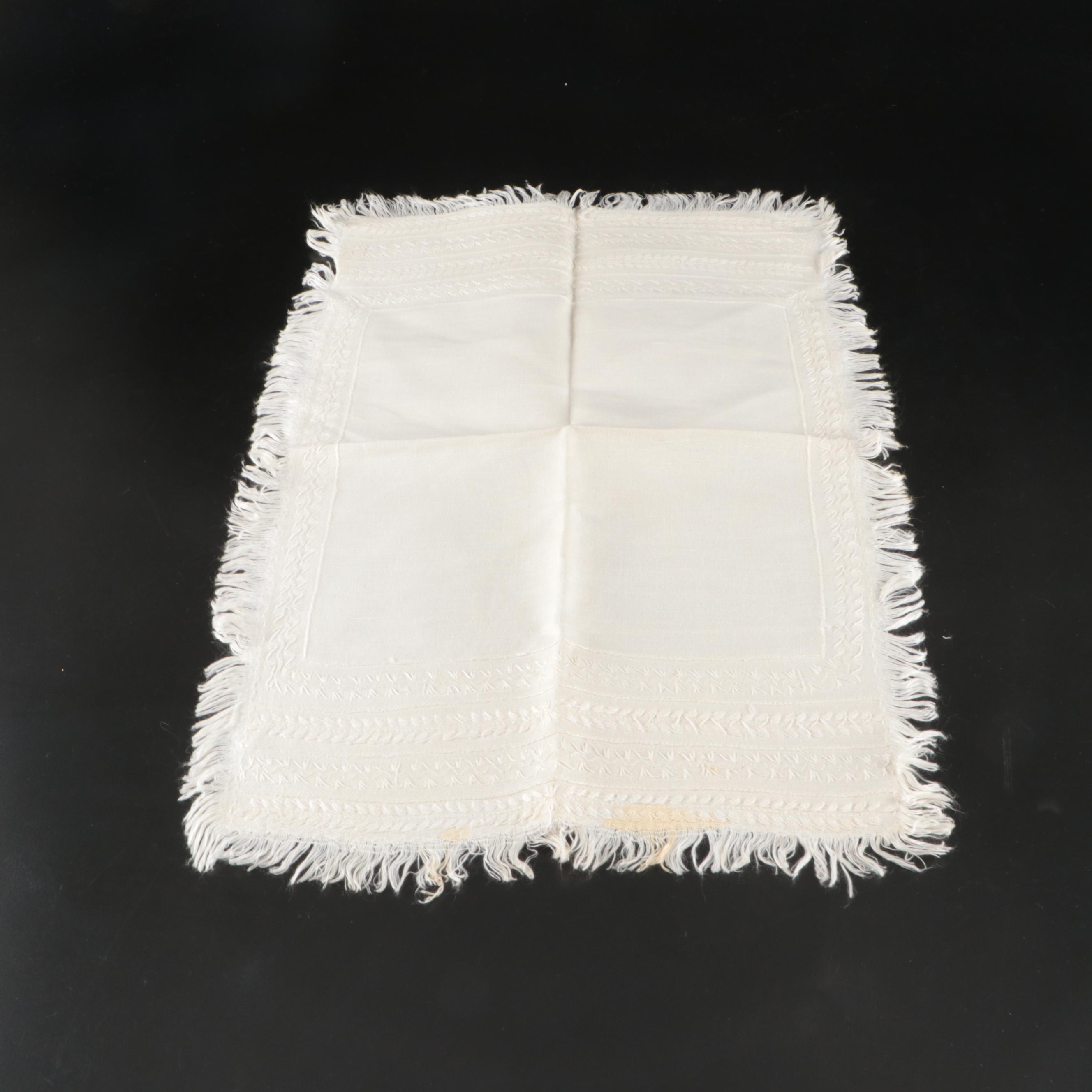 Cream and White Cotton and Polyester Tablecloths, Placemats, and Napkins