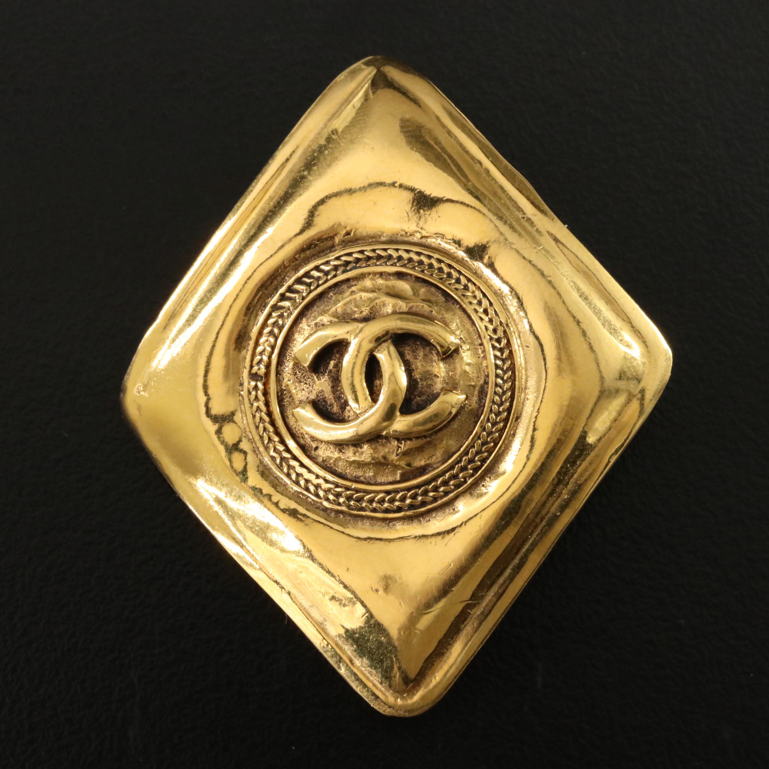 Chanel CC Rhombus Brooch