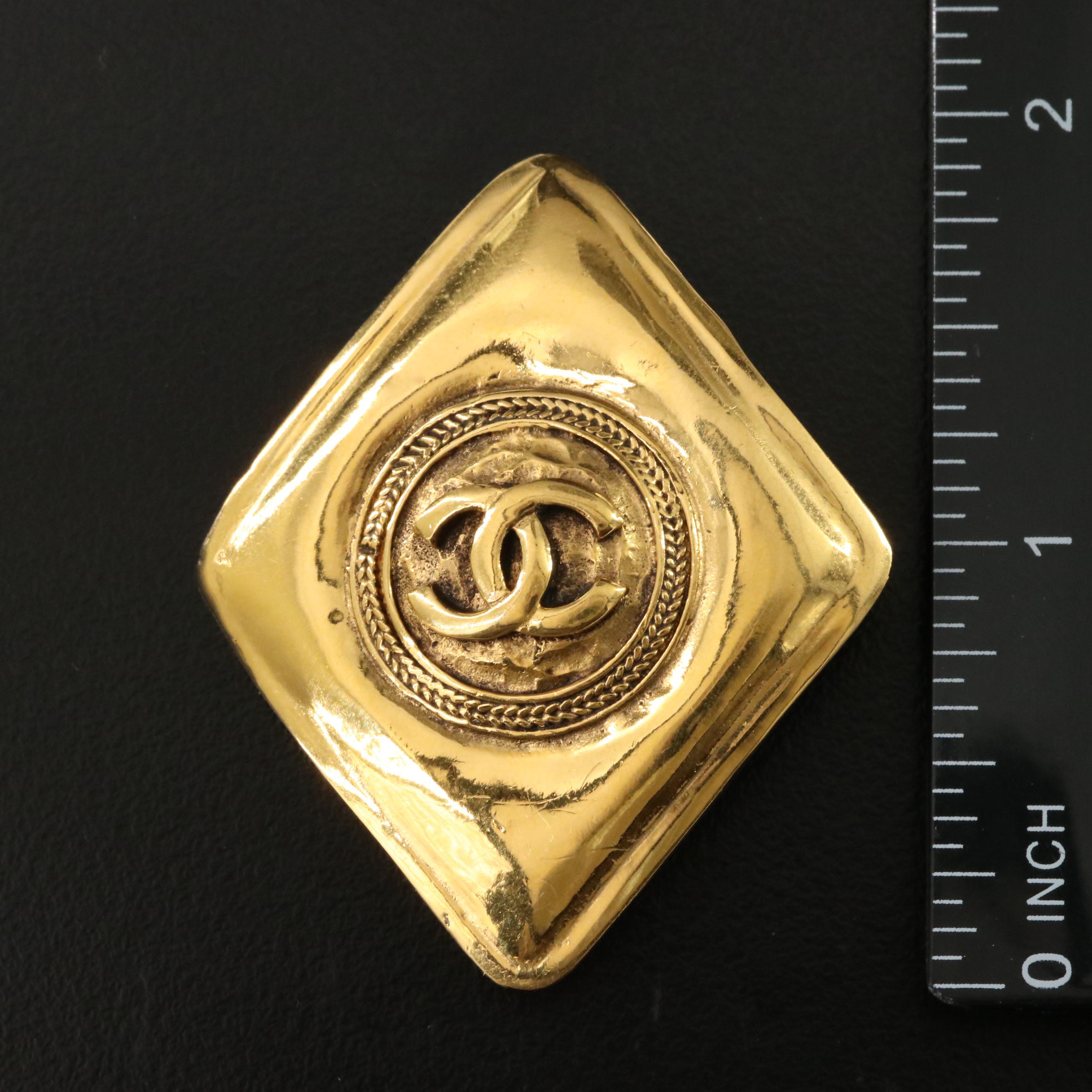 Chanel CC Rhombus Brooch