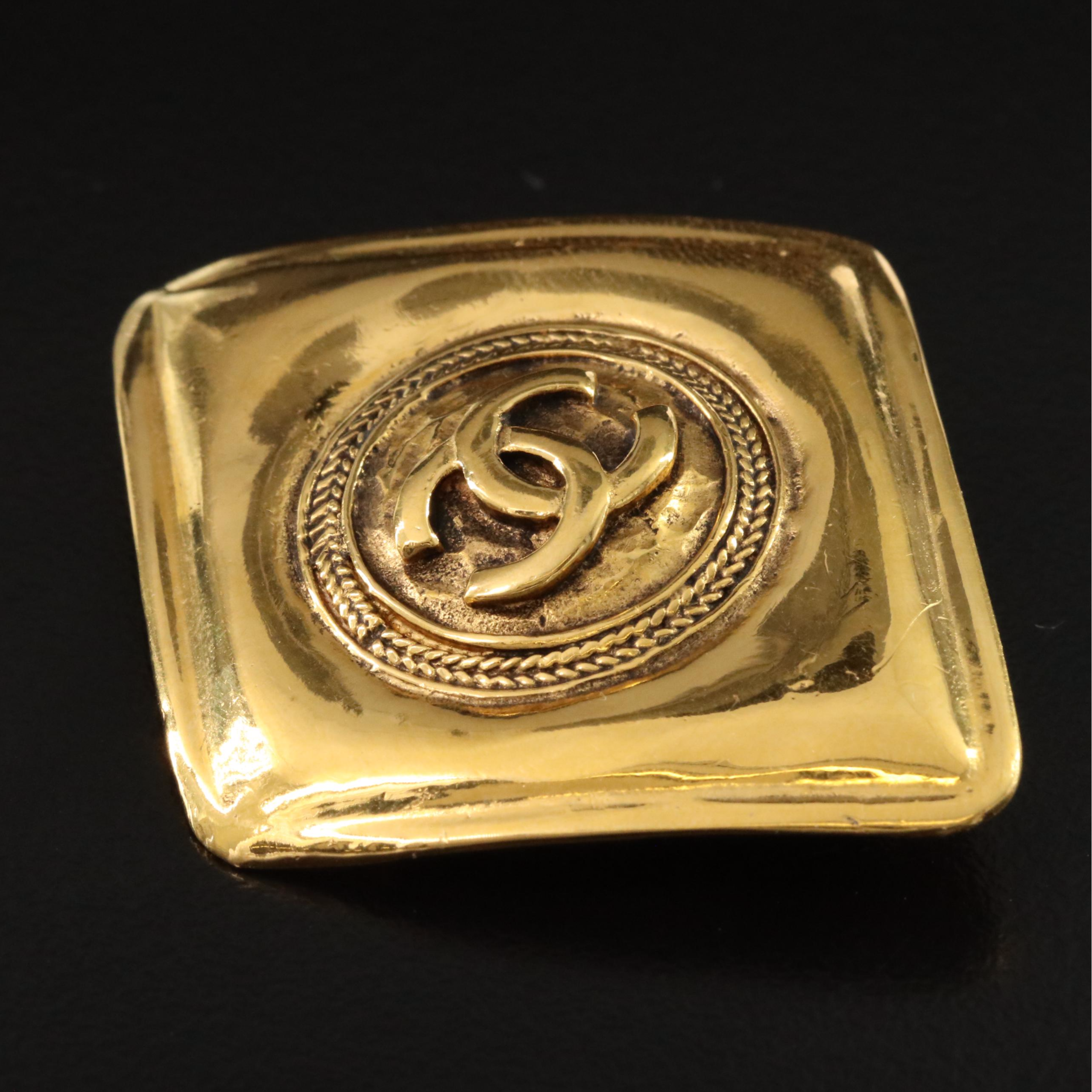 Chanel CC Rhombus Brooch