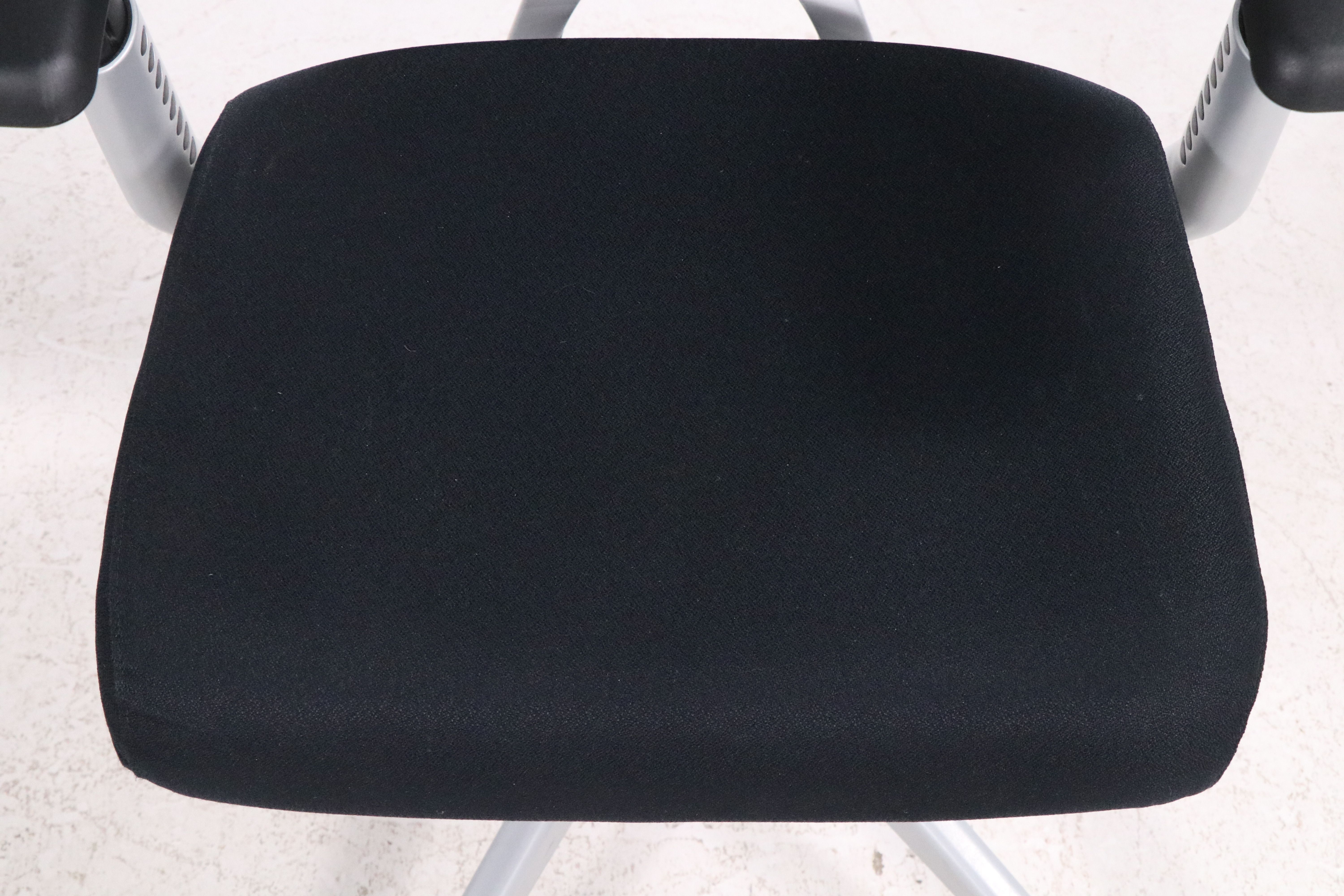 Contemporary Haworth Mesh Computer Chair