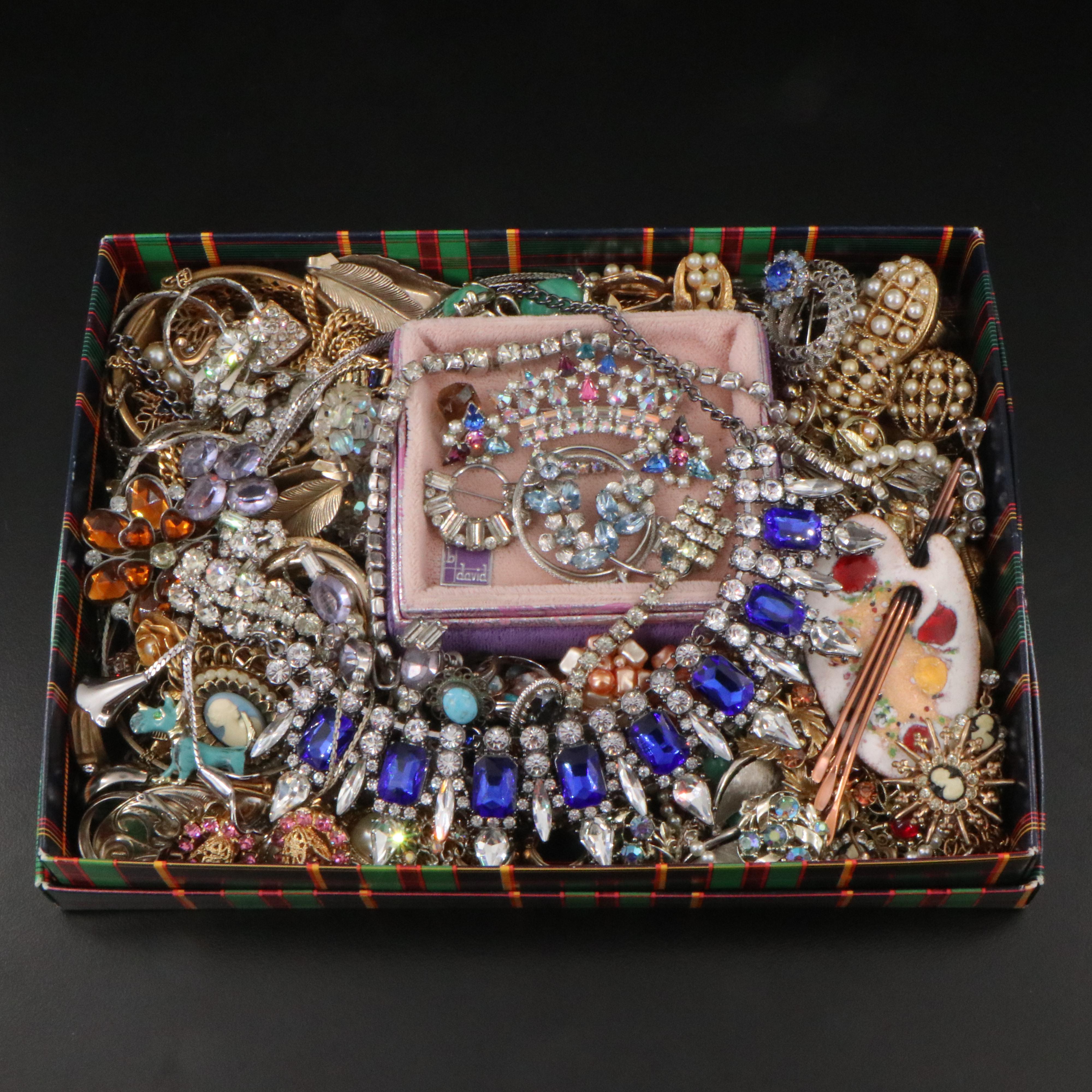 Uncommon Discoveries: Jewelry Collection