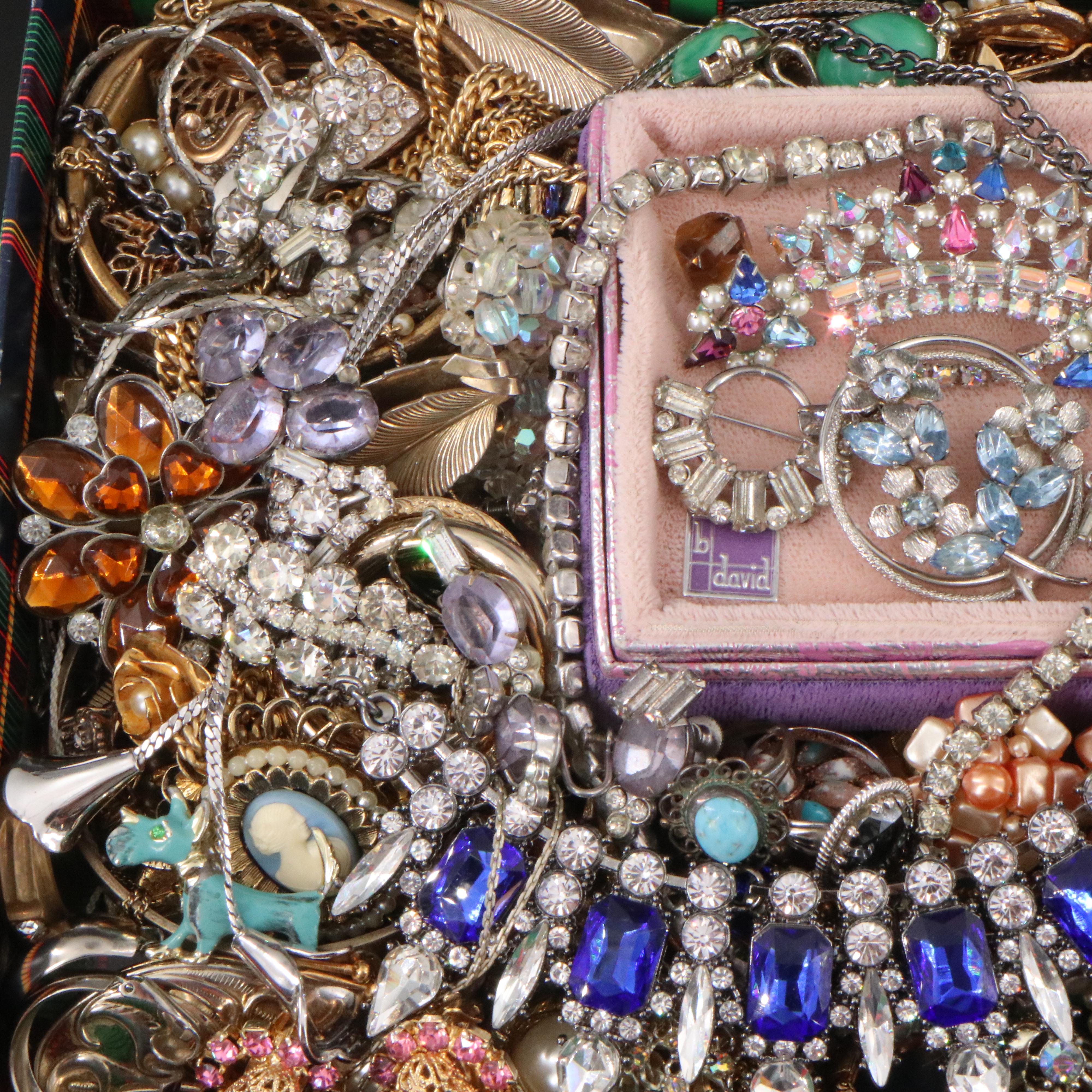 Uncommon Discoveries: Jewelry Collection