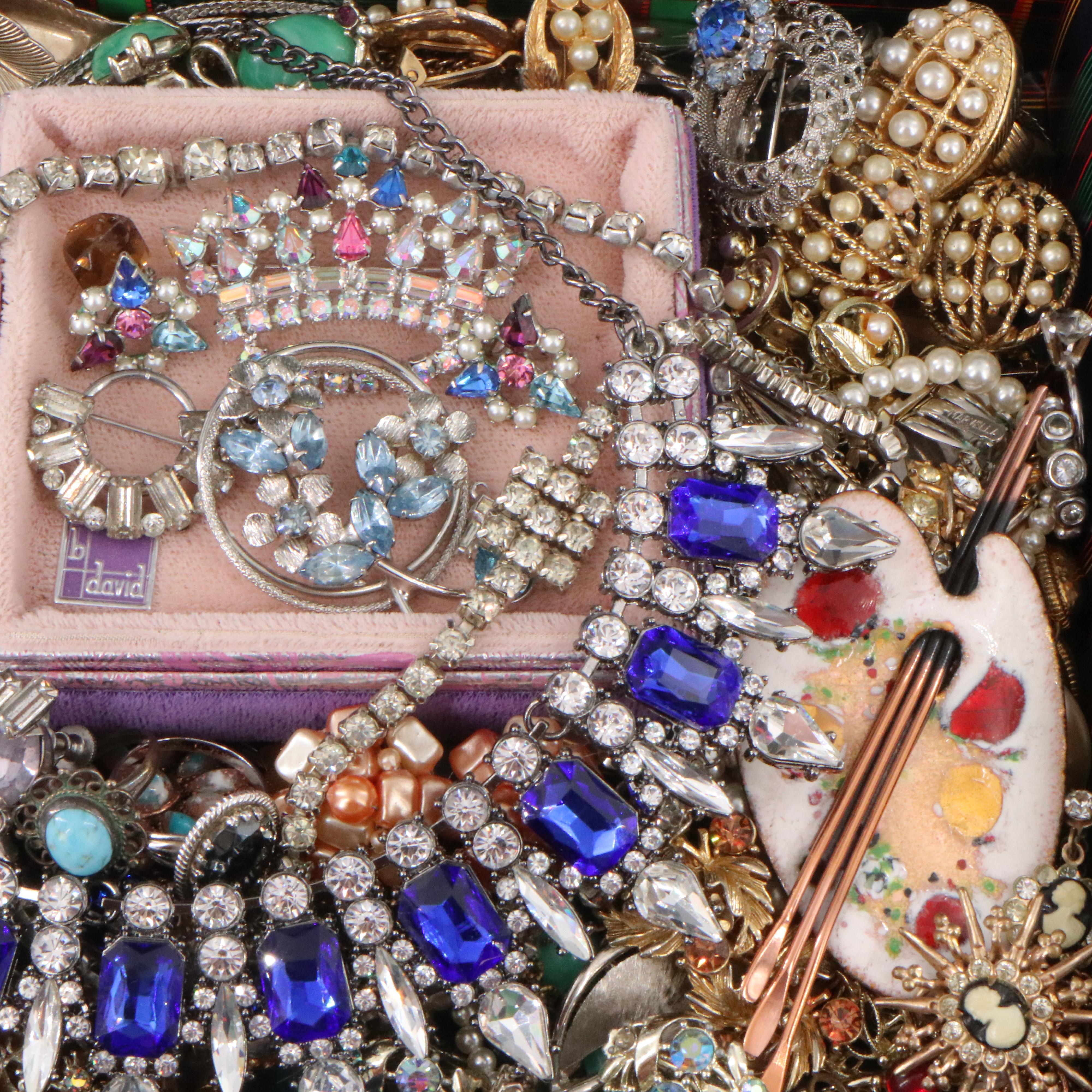 Uncommon Discoveries: Jewelry Collection