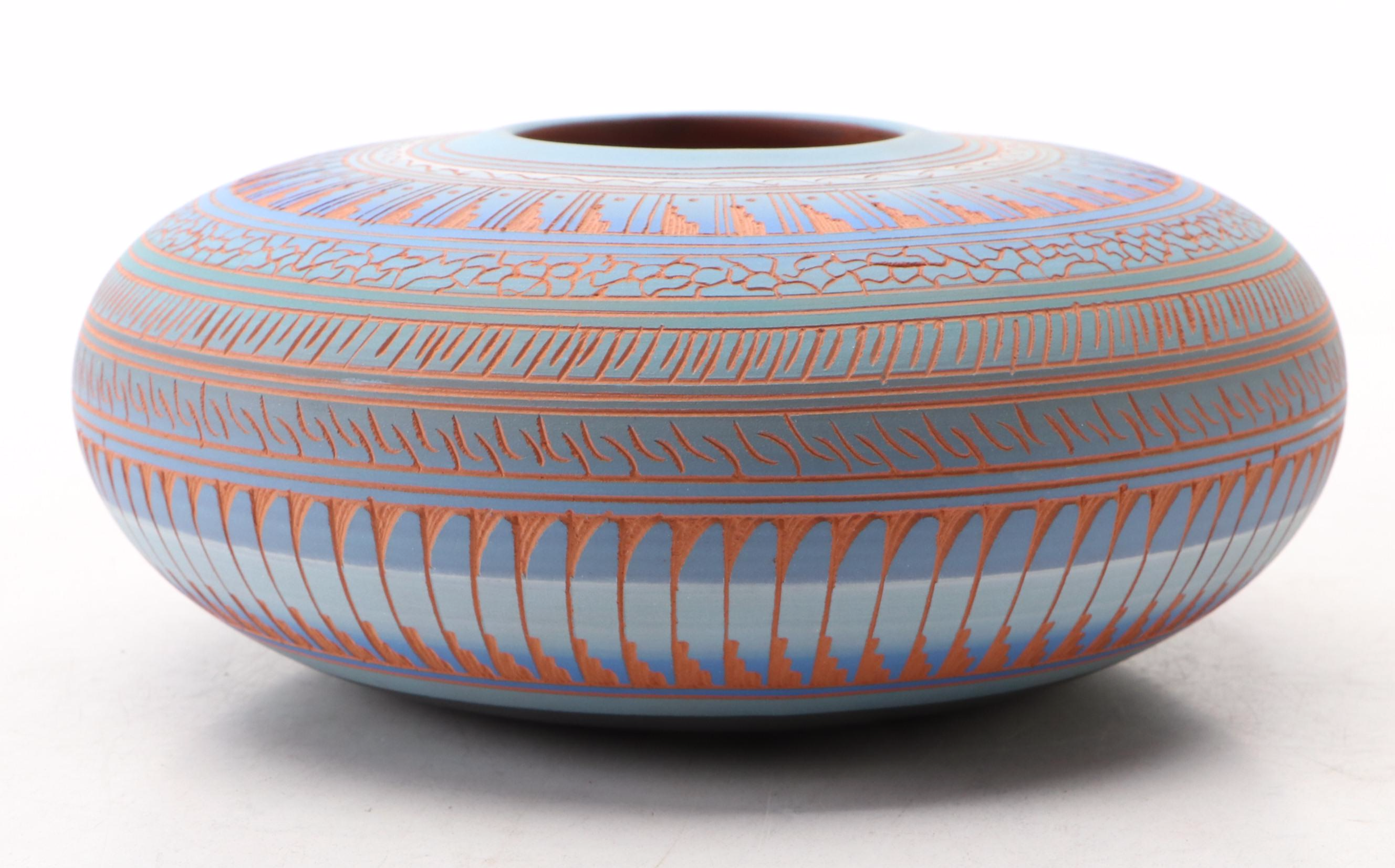 Vivian Etsitty Navajo Art Pottery Ceramic Vase