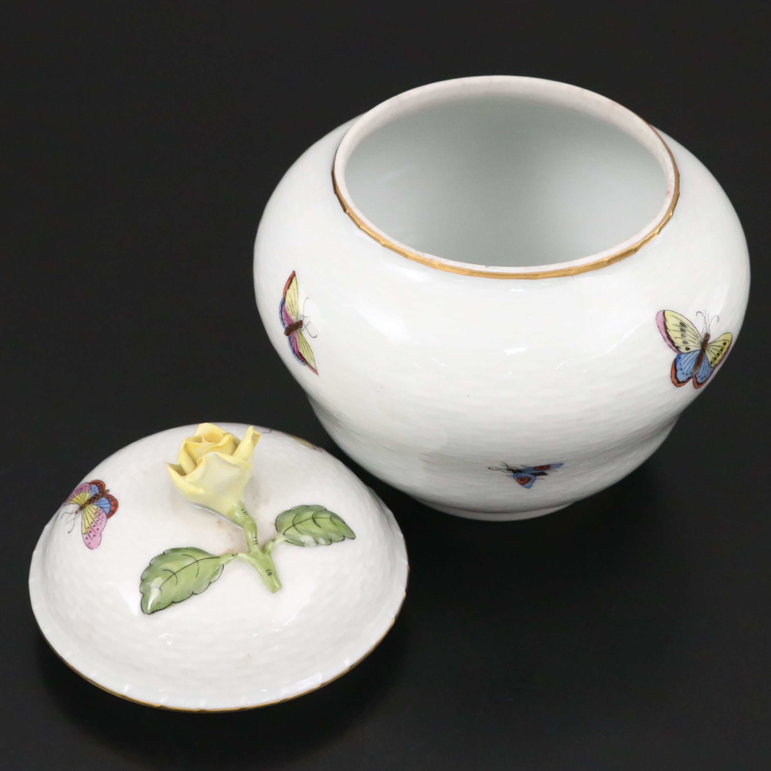 Herend "Rothschild Bird" Porcelain Footed Bowl and Boxes, 1915-1930