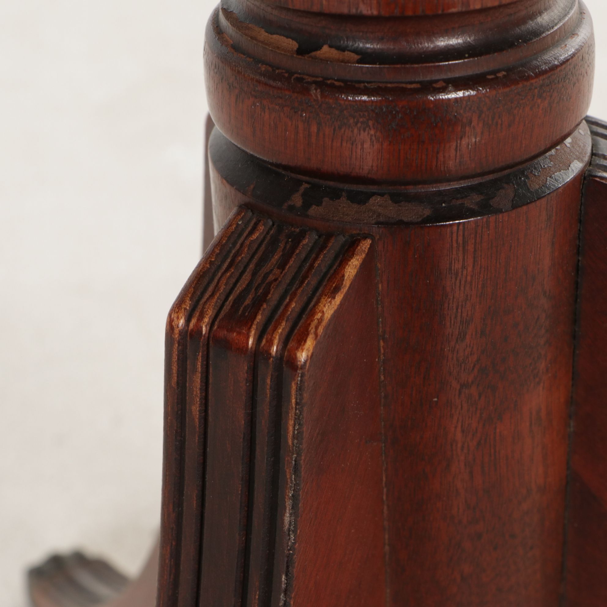 Mahogany Federal Style Drum Table With Three Legs and Metal Claw Feet Overlays