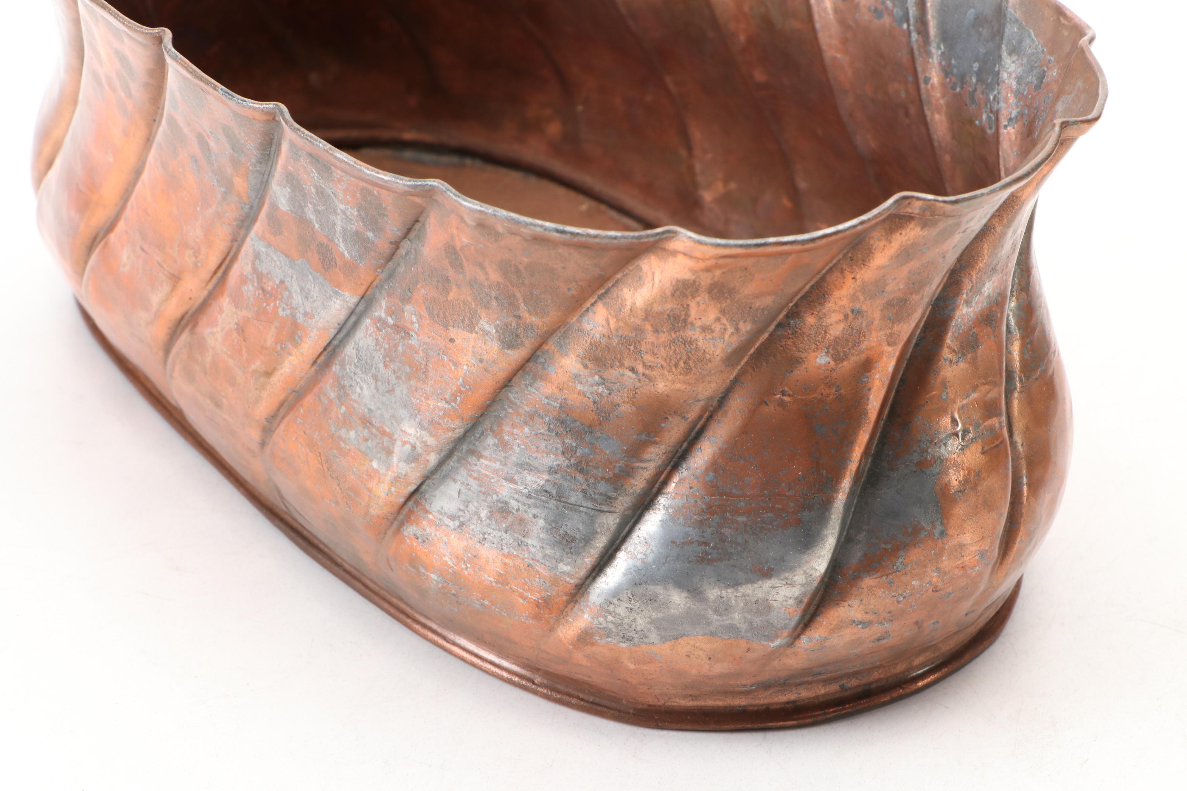 Hanova Enamel Centerpiece Bowl with Collection of Hammered Copper Décor