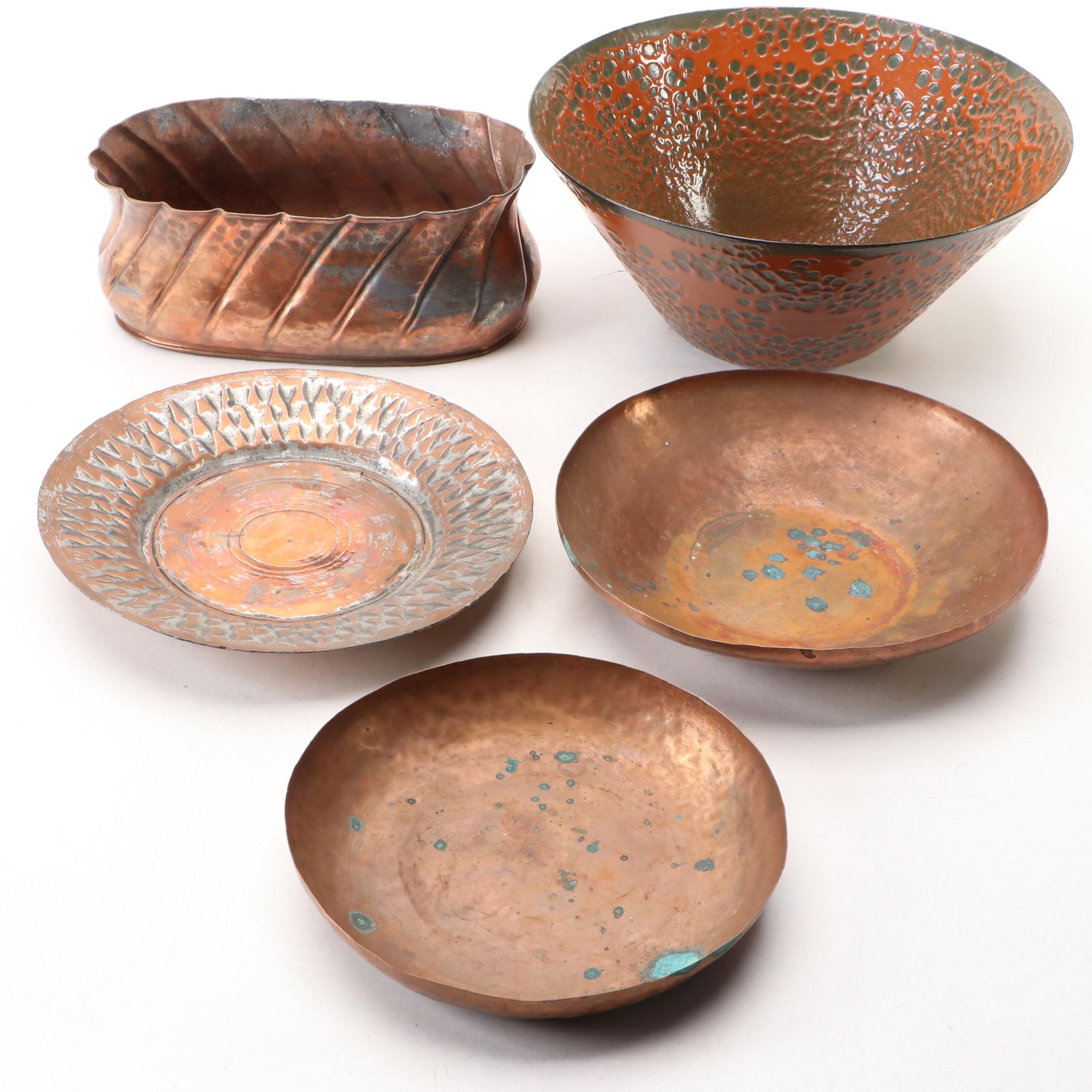 Hanova Enamel Centerpiece Bowl with Collection of Hammered Copper Décor