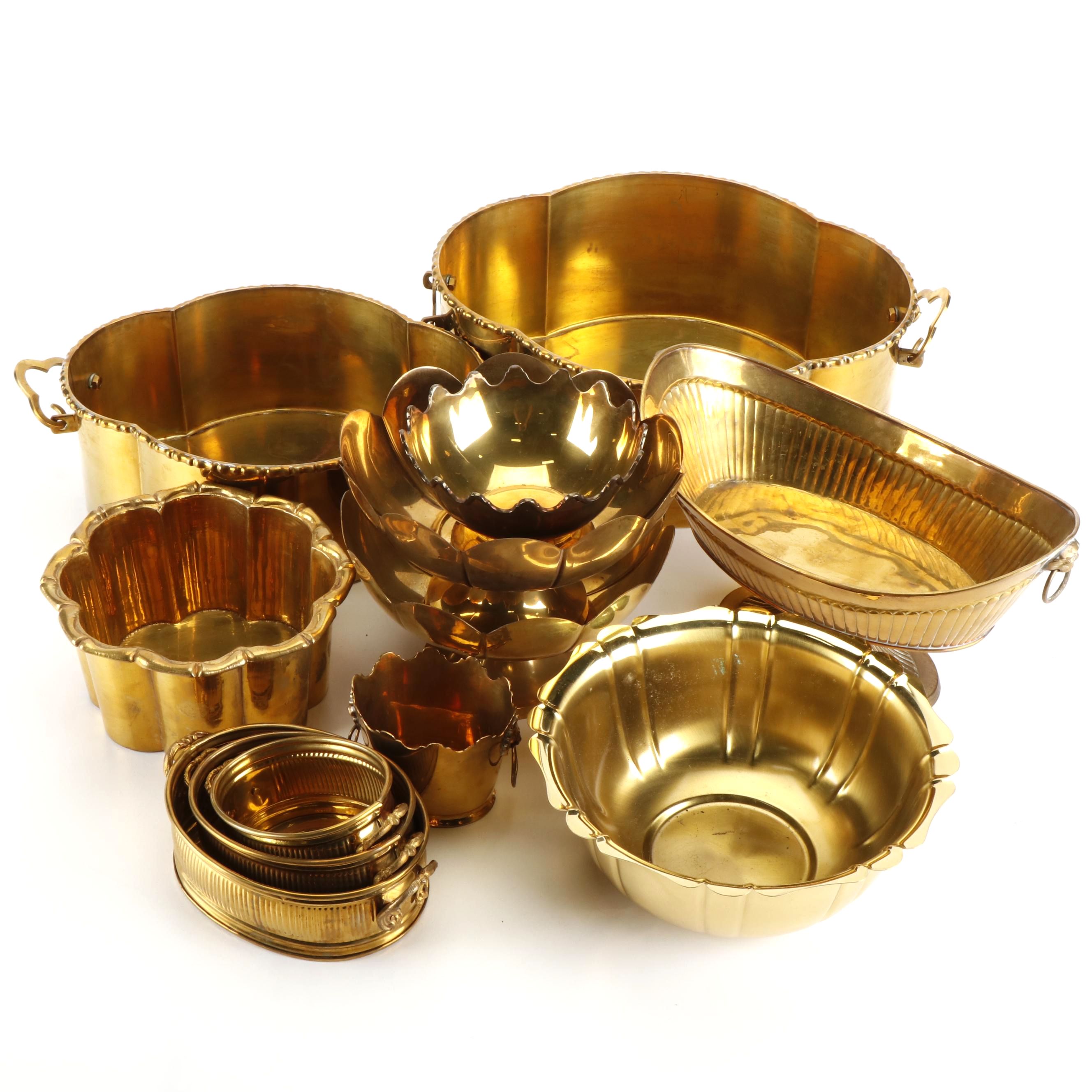 Mottahedeh with Other Cachepots, Mid to Late 20th Century