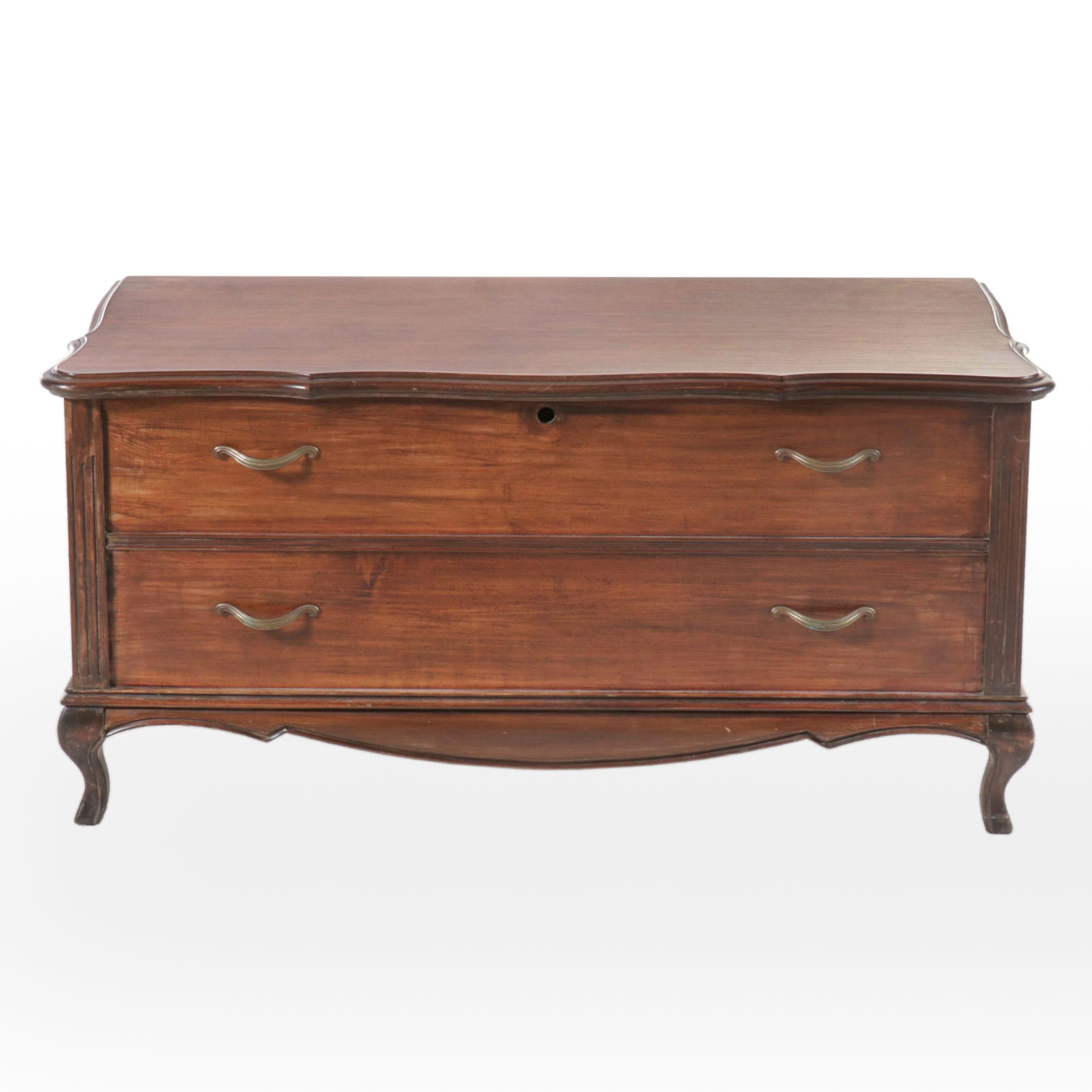Lane French Provincial Style Walnut Blanket Chest with Cedar Lining, Late 20th C