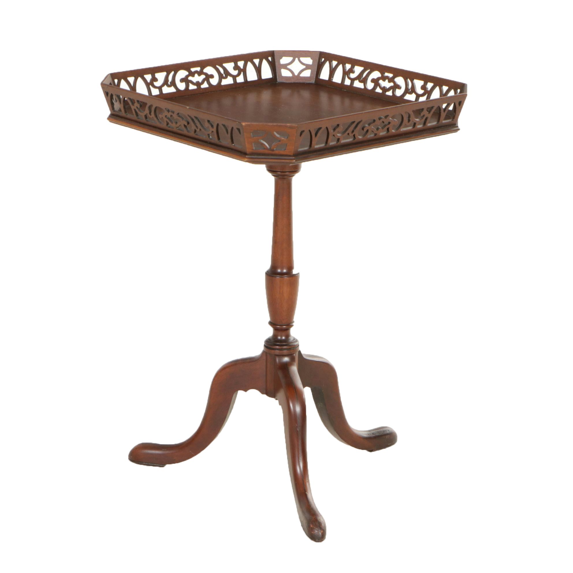 Berkey & Gay Queen Anne Style Mahogany Tea Table with Rail