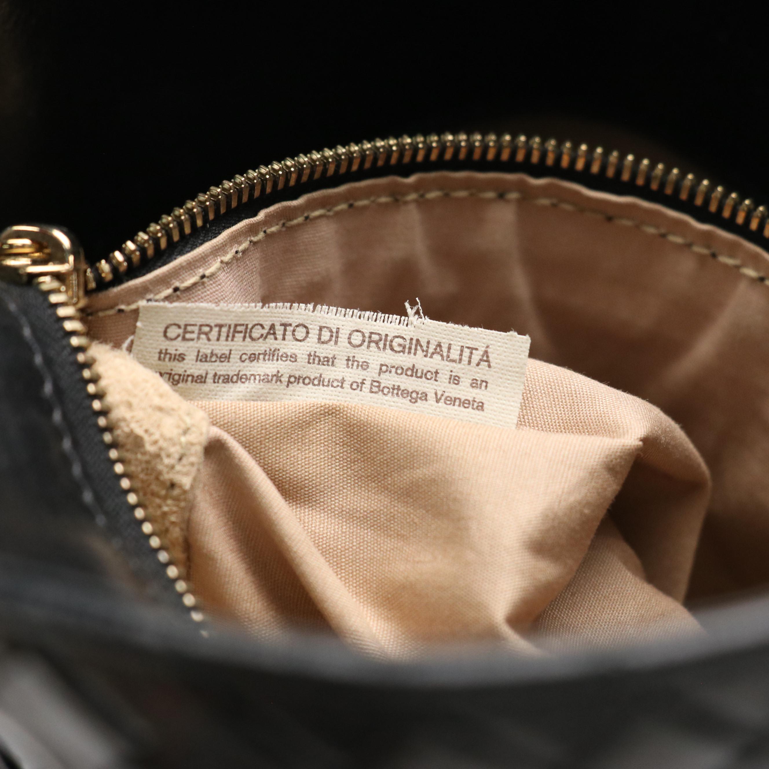 Bottega Veneta Flat Messenger Crossbody Bag in Black Intrecciato Leather