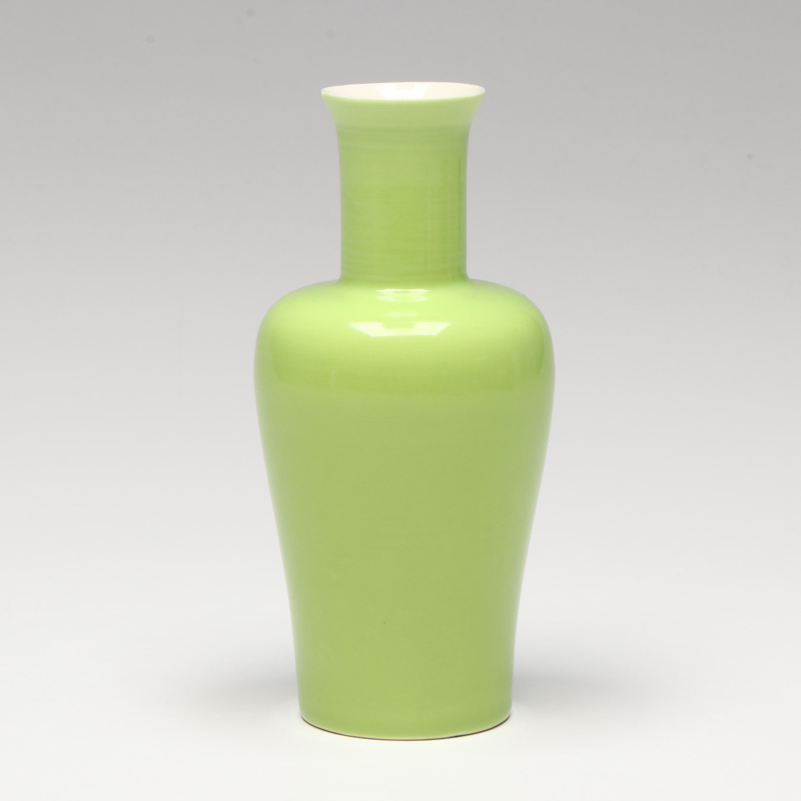 Chinese Porcelain Bo Jia Apple Green Vase