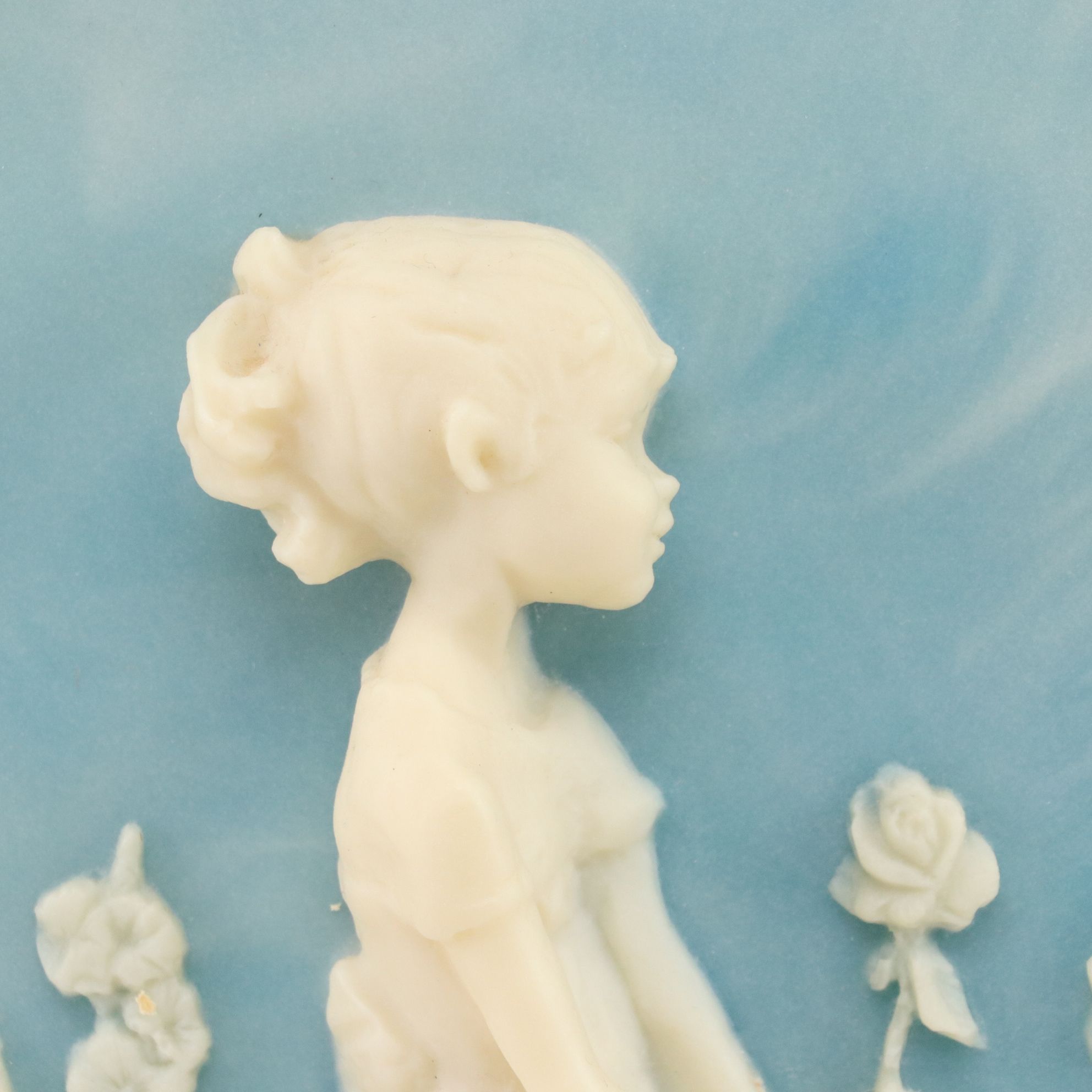 Signed Frances Taylor Williams Incolay Plate & Jewelry Box