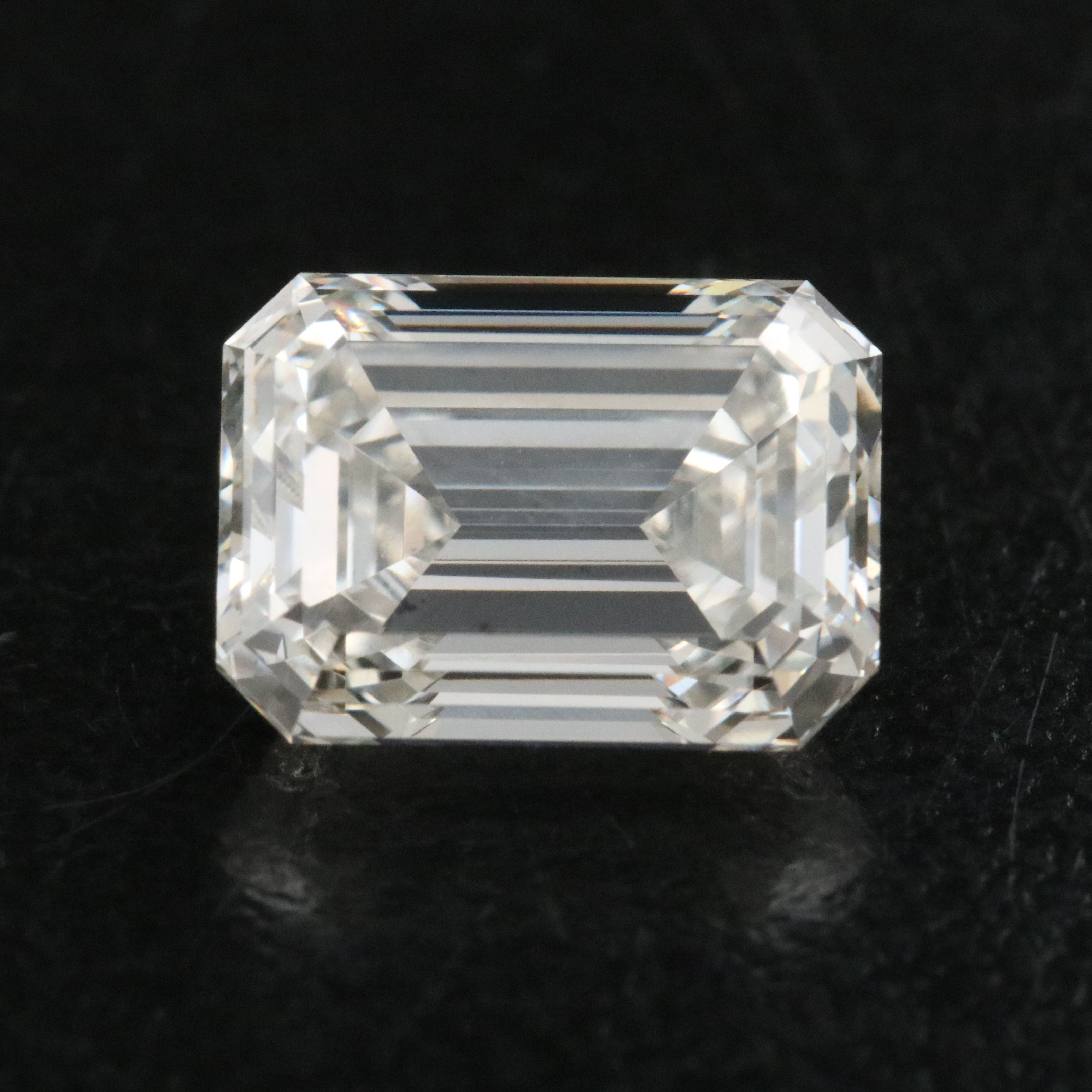 Loose 2.64 CT Lab Grown Diamond with IGI Report