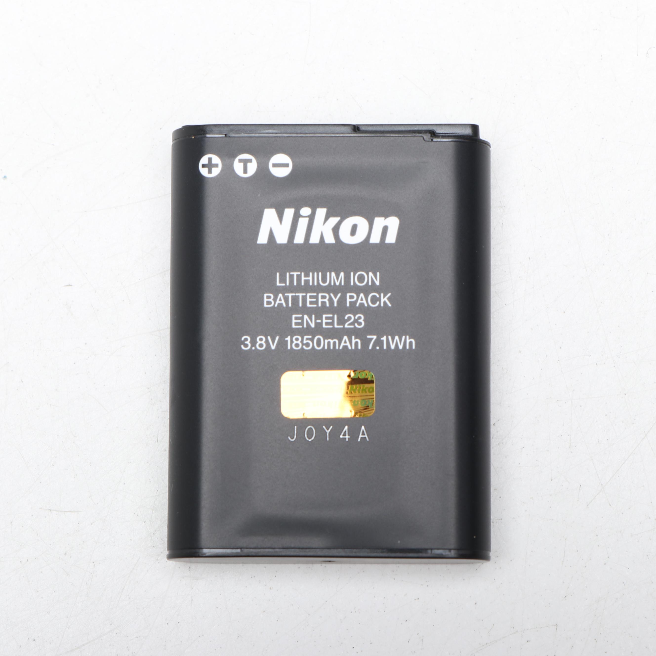 Nikon Coolpix P610 DSLR Camera with Bag and Charger