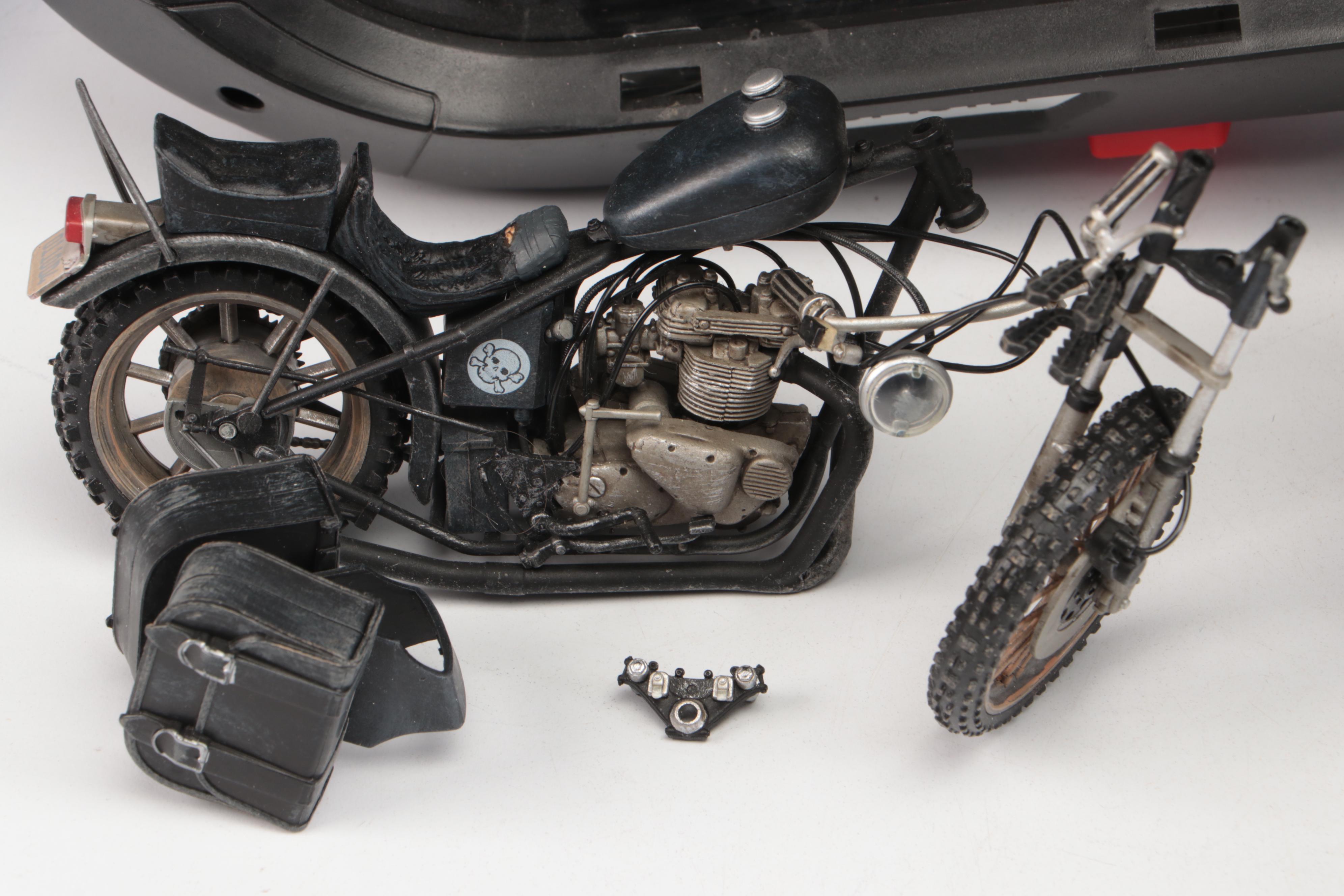 Black Spider-XT Wireless Helicopter with More Contemporary Toys and Books