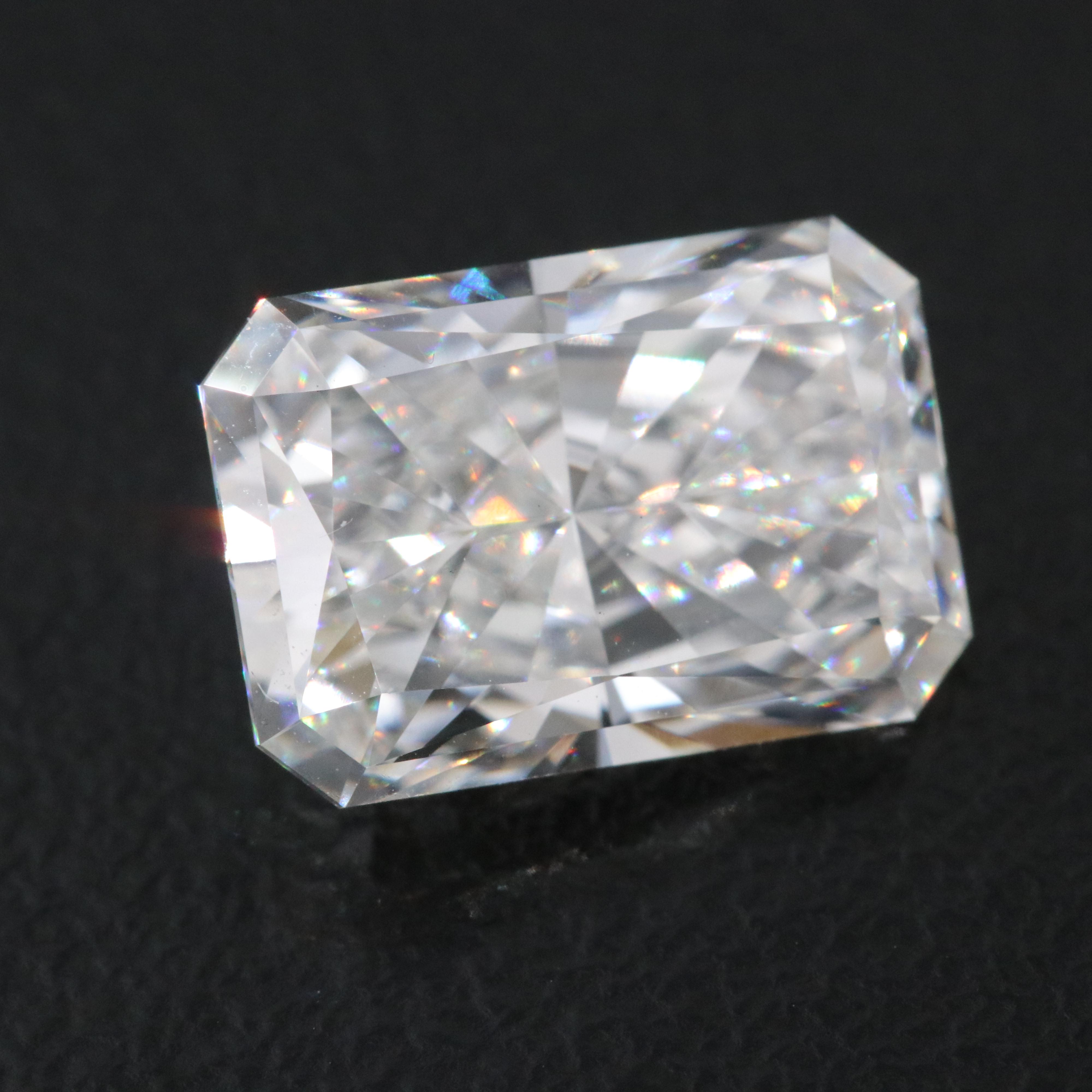 Loose 3.10 CT Lab Grown Diamond with IGI Report