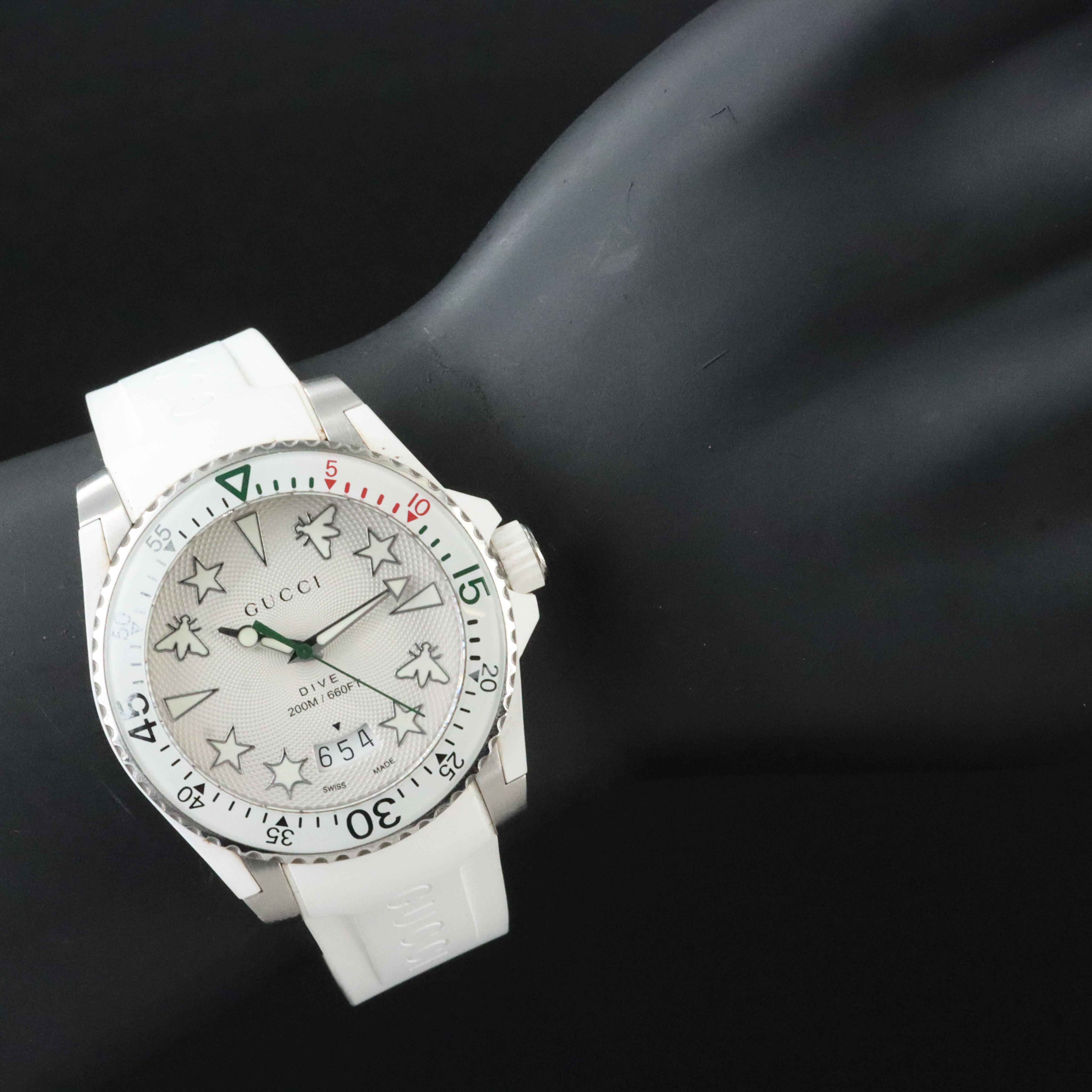 Gucci Dive 200m Date Watch