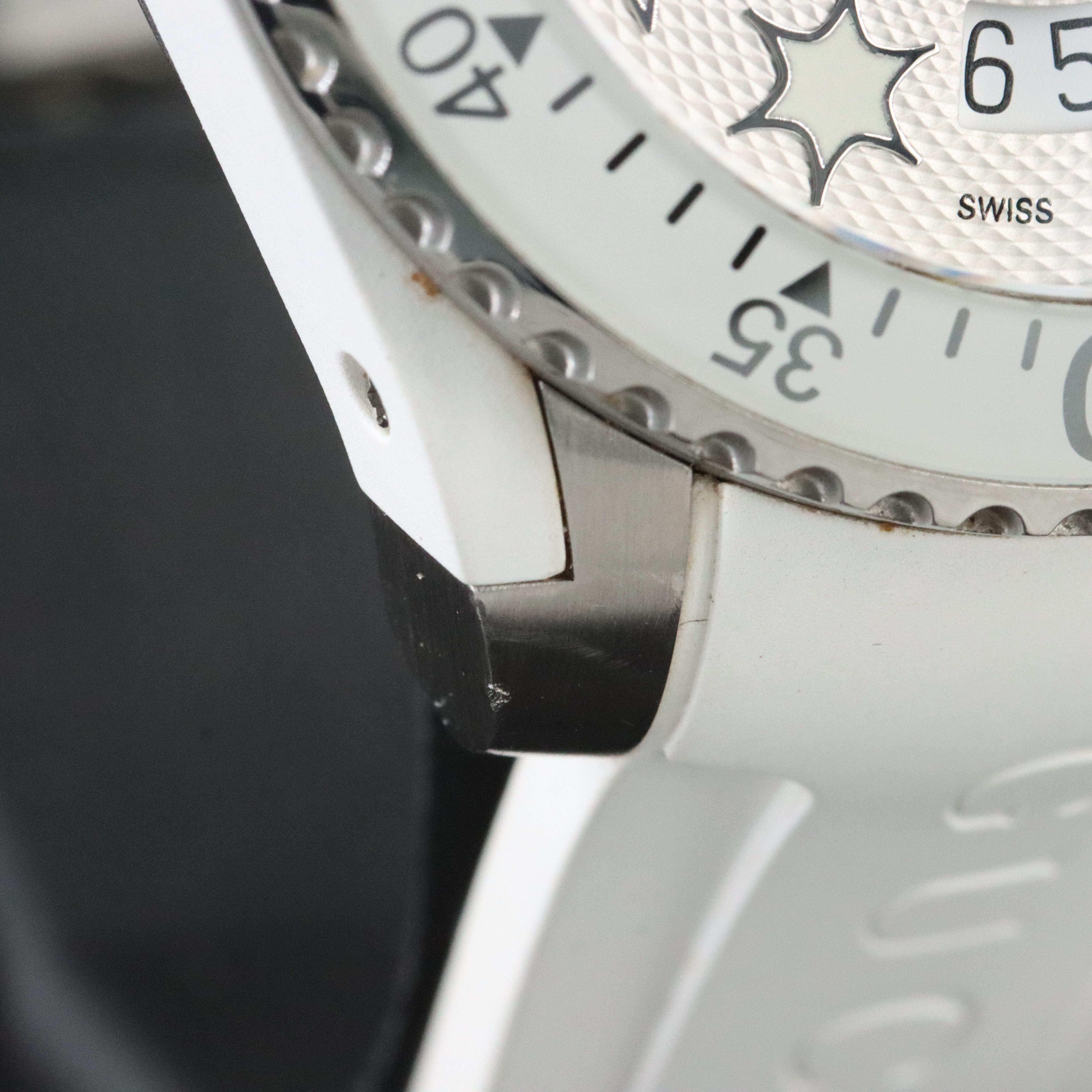 Gucci Dive 200m Date Watch