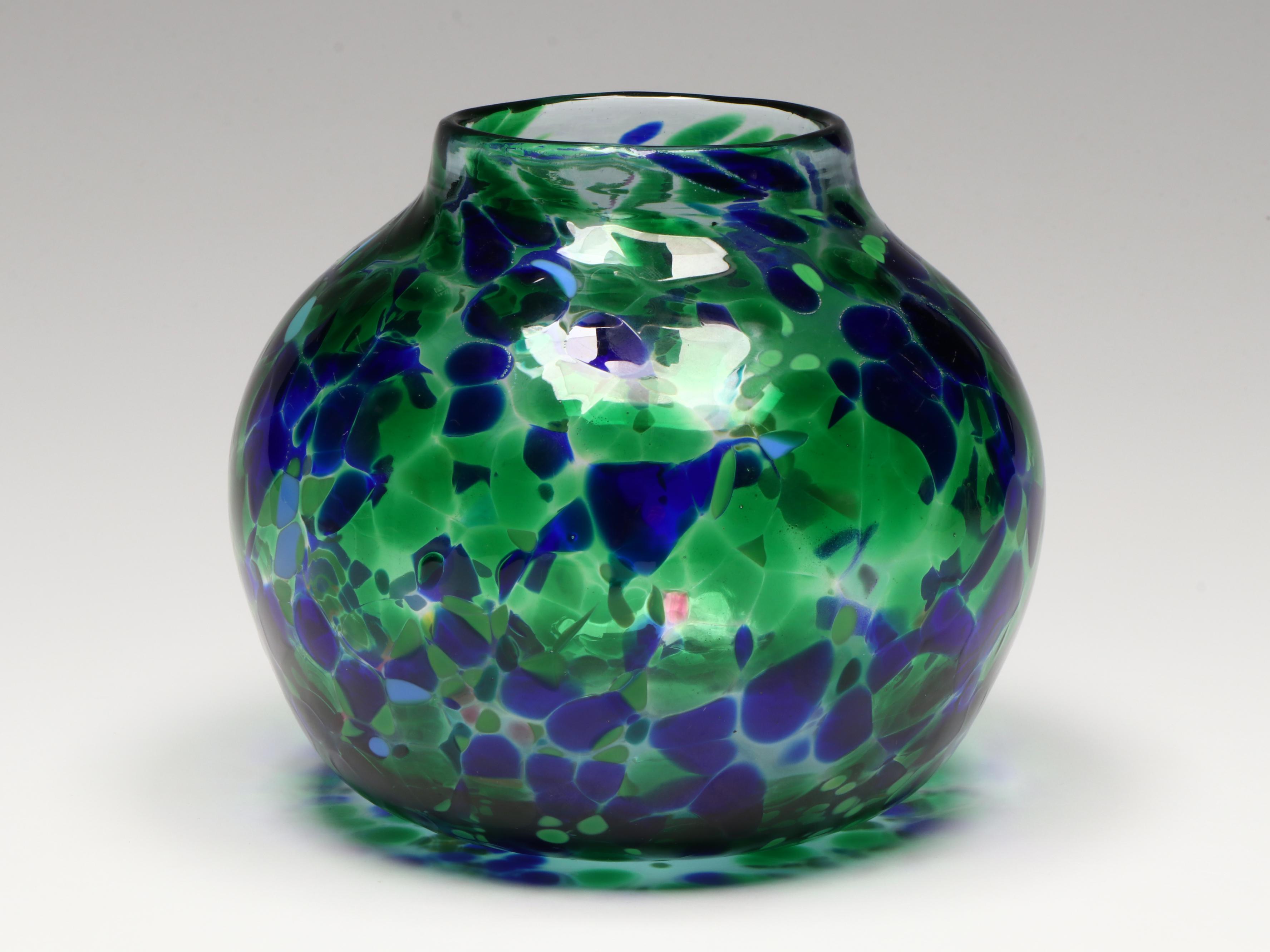 Vicke Lindstrand for Kosta Blue Spiral and Other Art Glass Vases