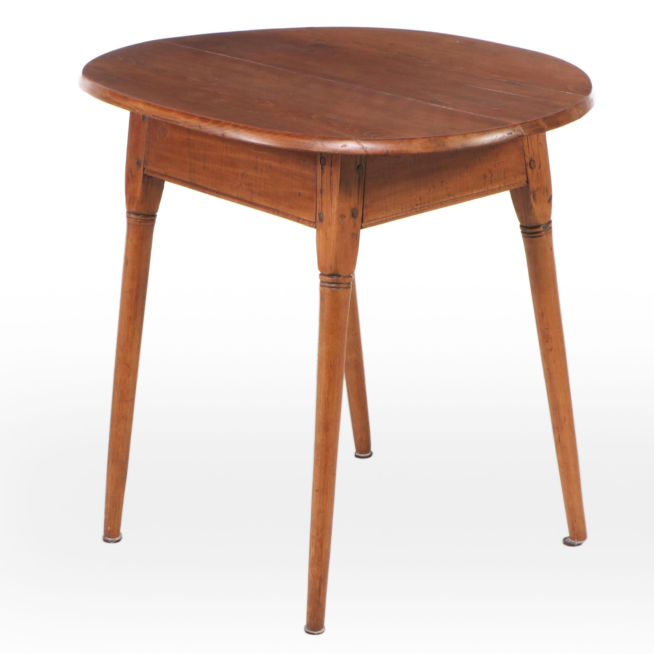 Early American Style Oak Side Table, Early 20th Century
