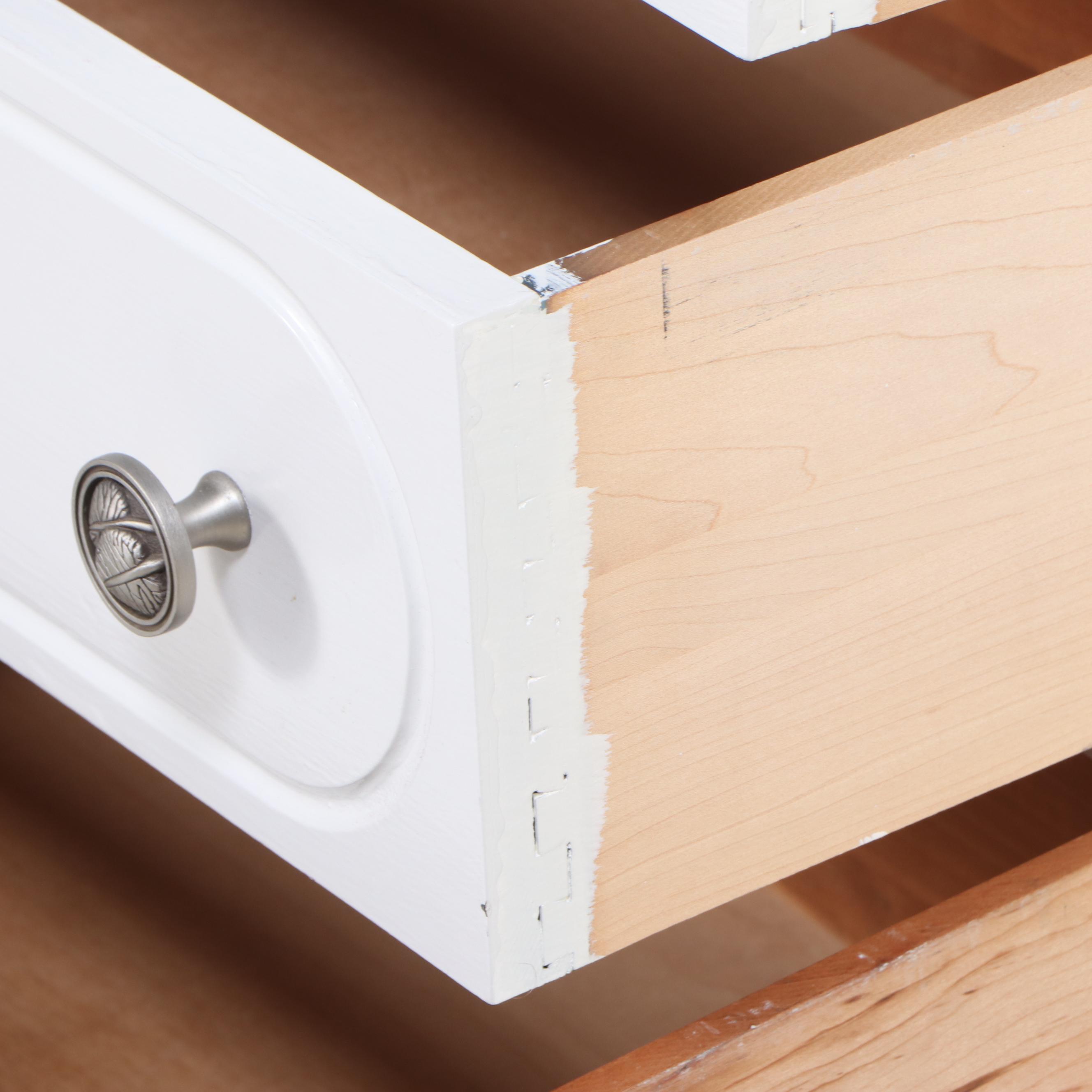 Contemporary White-Painted Wood Three-Drawer Chest with Glass Top