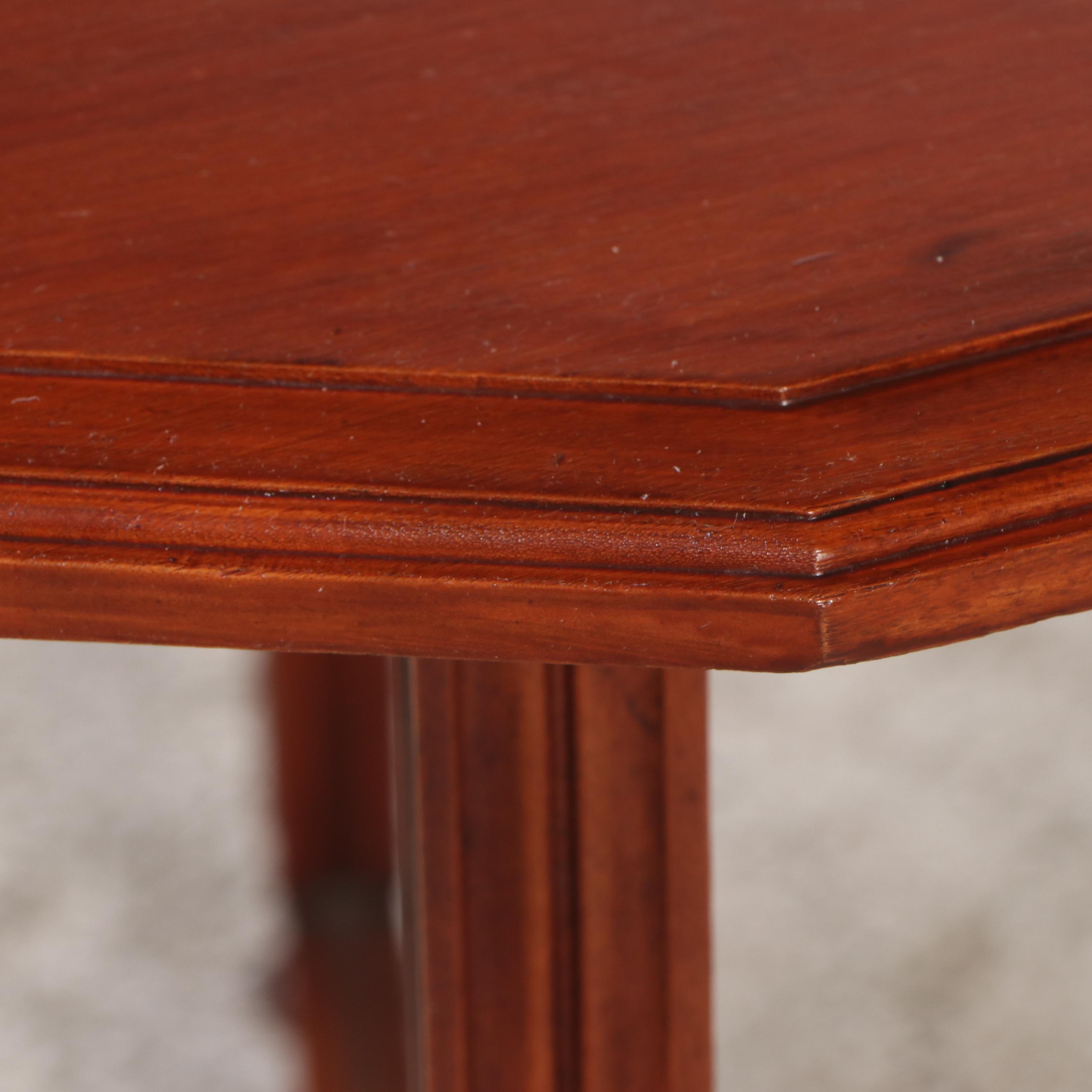 William and Mary Style Mahogany Pembroke Table, 20th Century