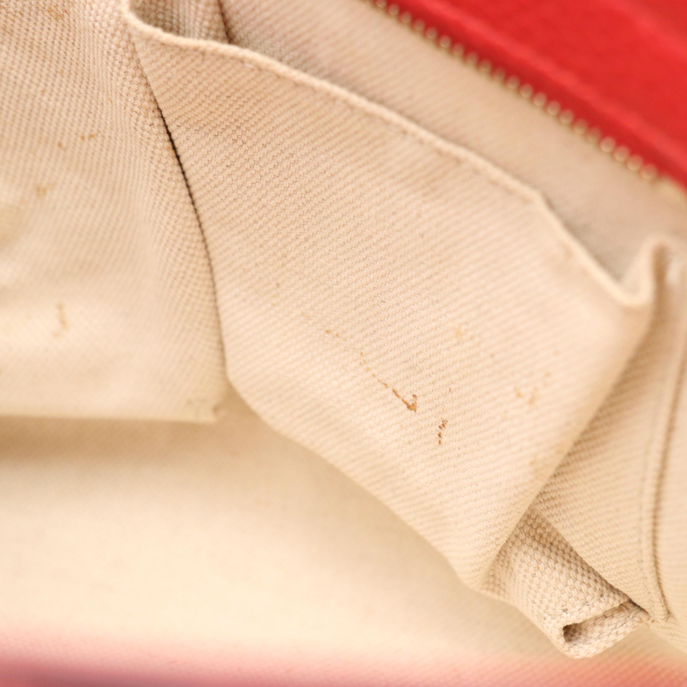 Gucci Two-Way Swing Tote in Cherry Red Grained Leather