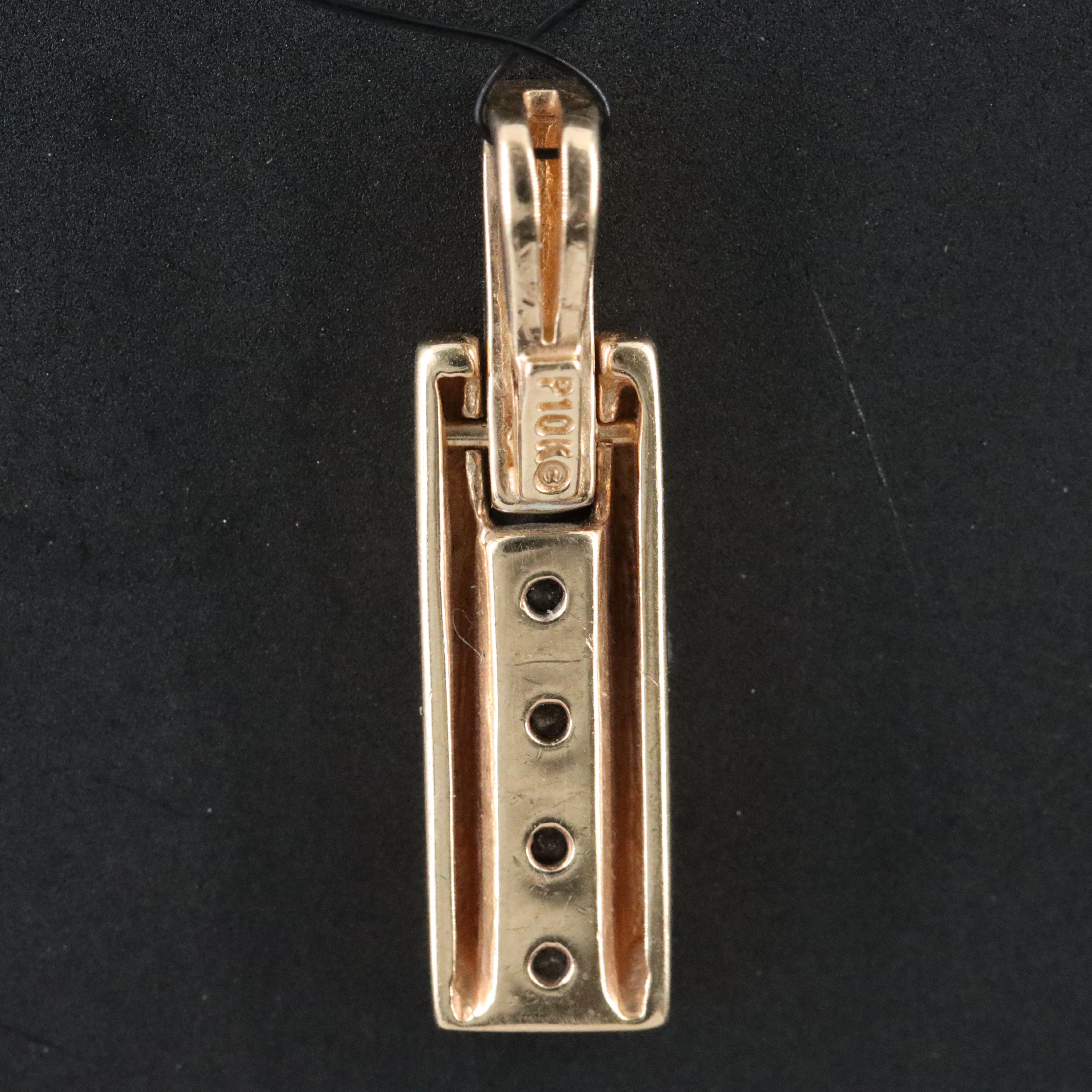 10K 0.25 CTW Diamond Pendant